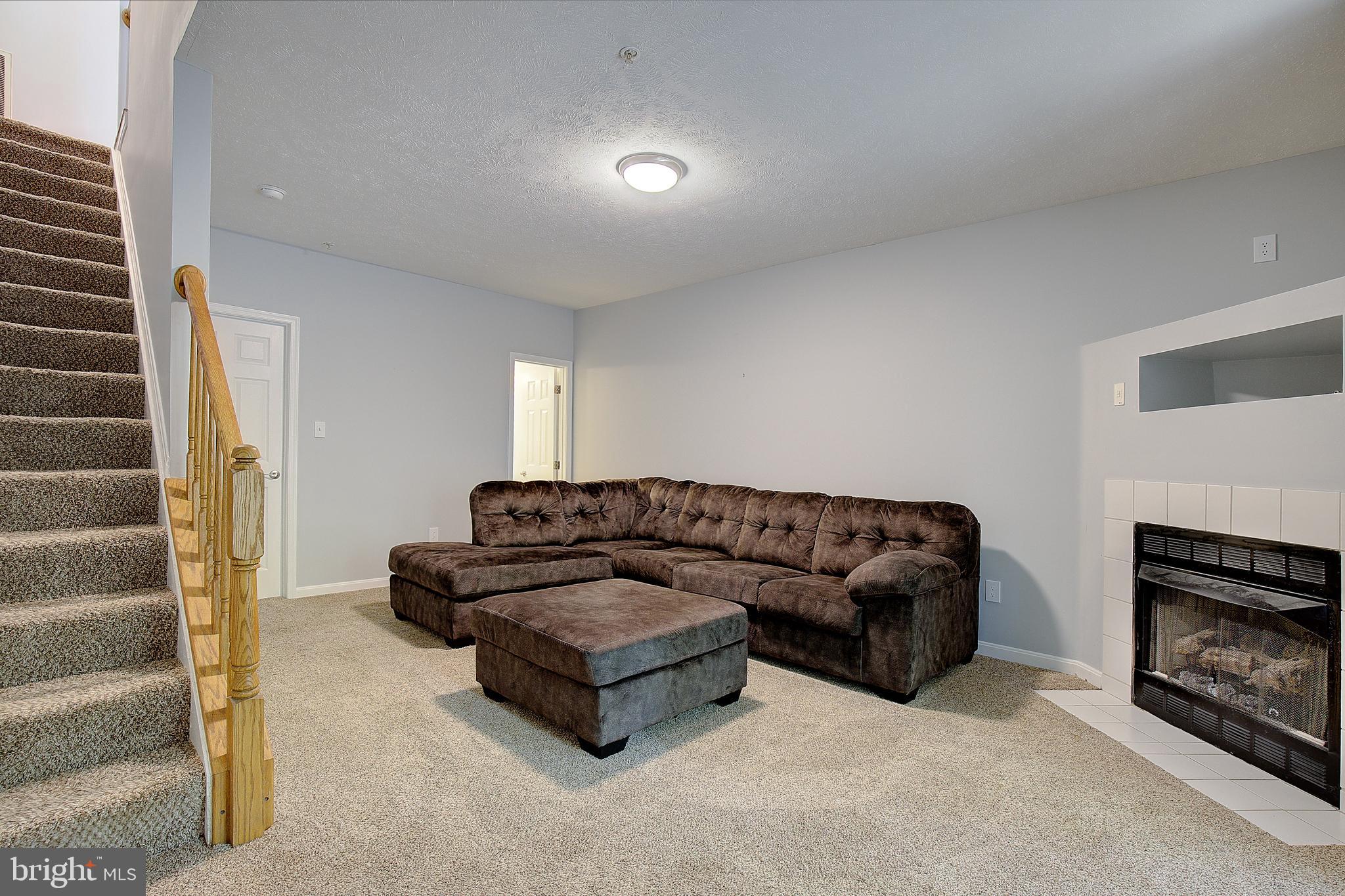 HICKORY HILLS - Residential