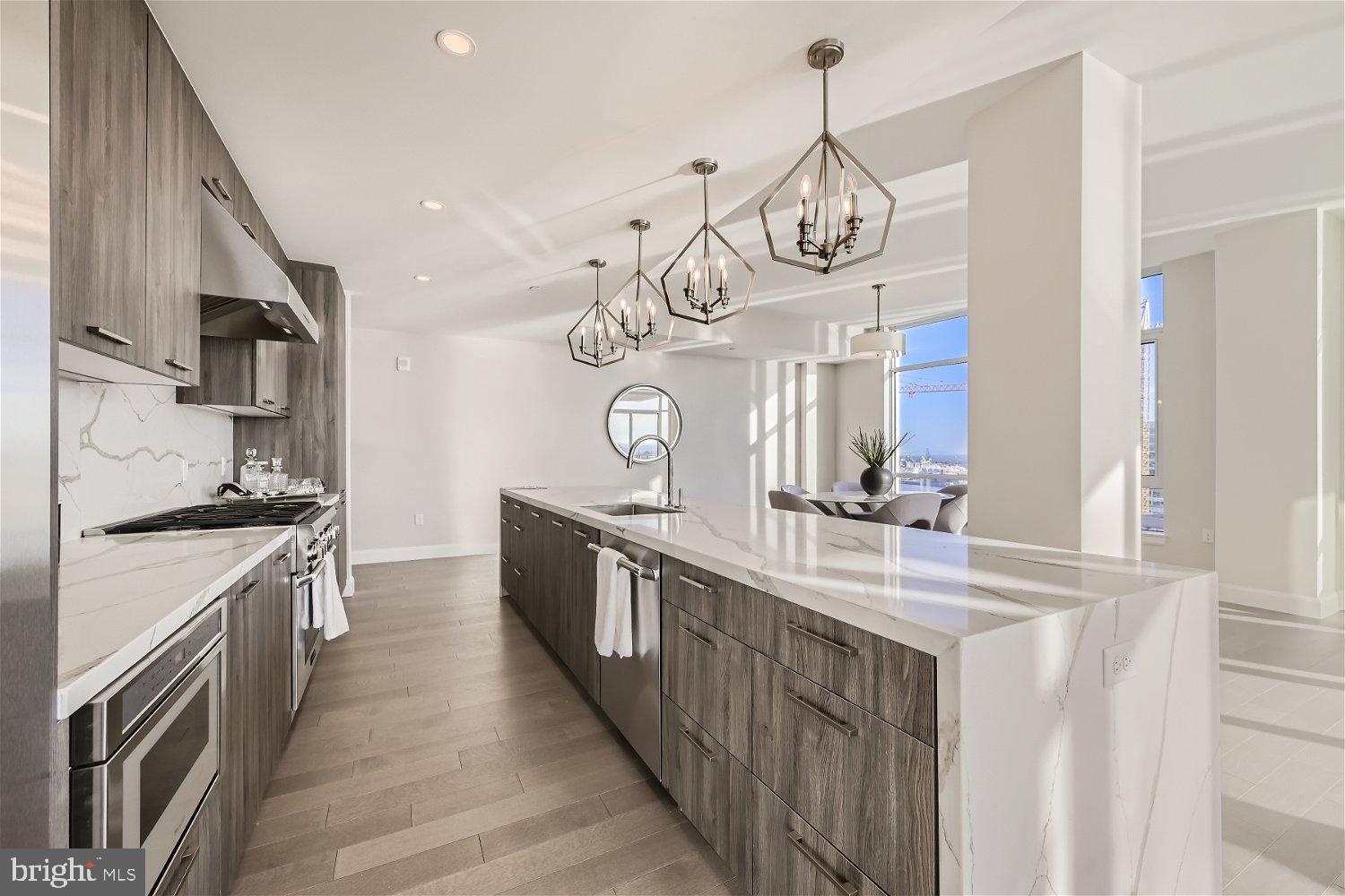 HARBOR EAST - Residential