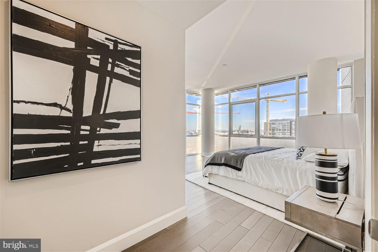 HARBOR EAST - Residential