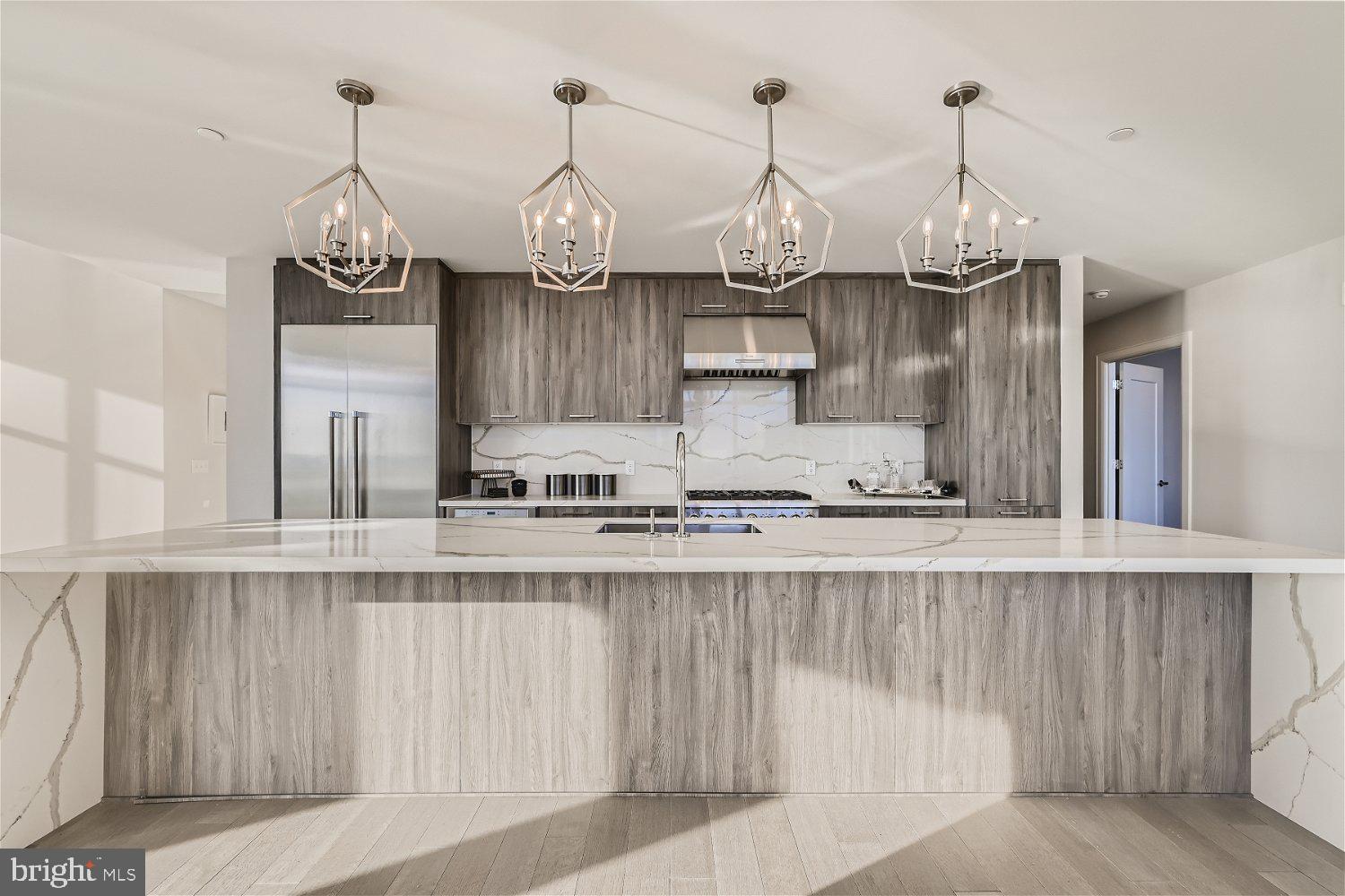 HARBOR EAST - Residential