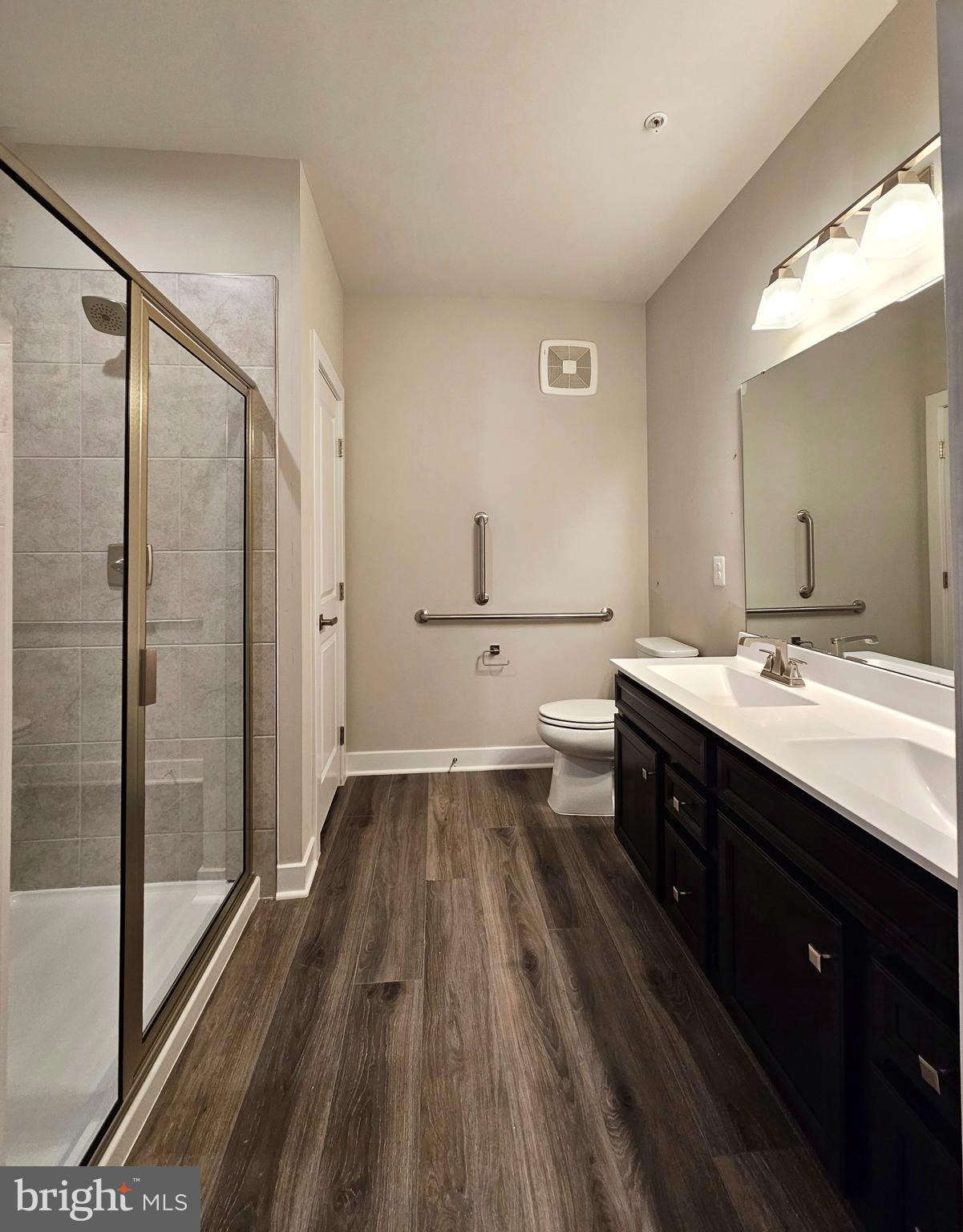 LOUDOUN VIEW CONDO FLATS - Residential Lease