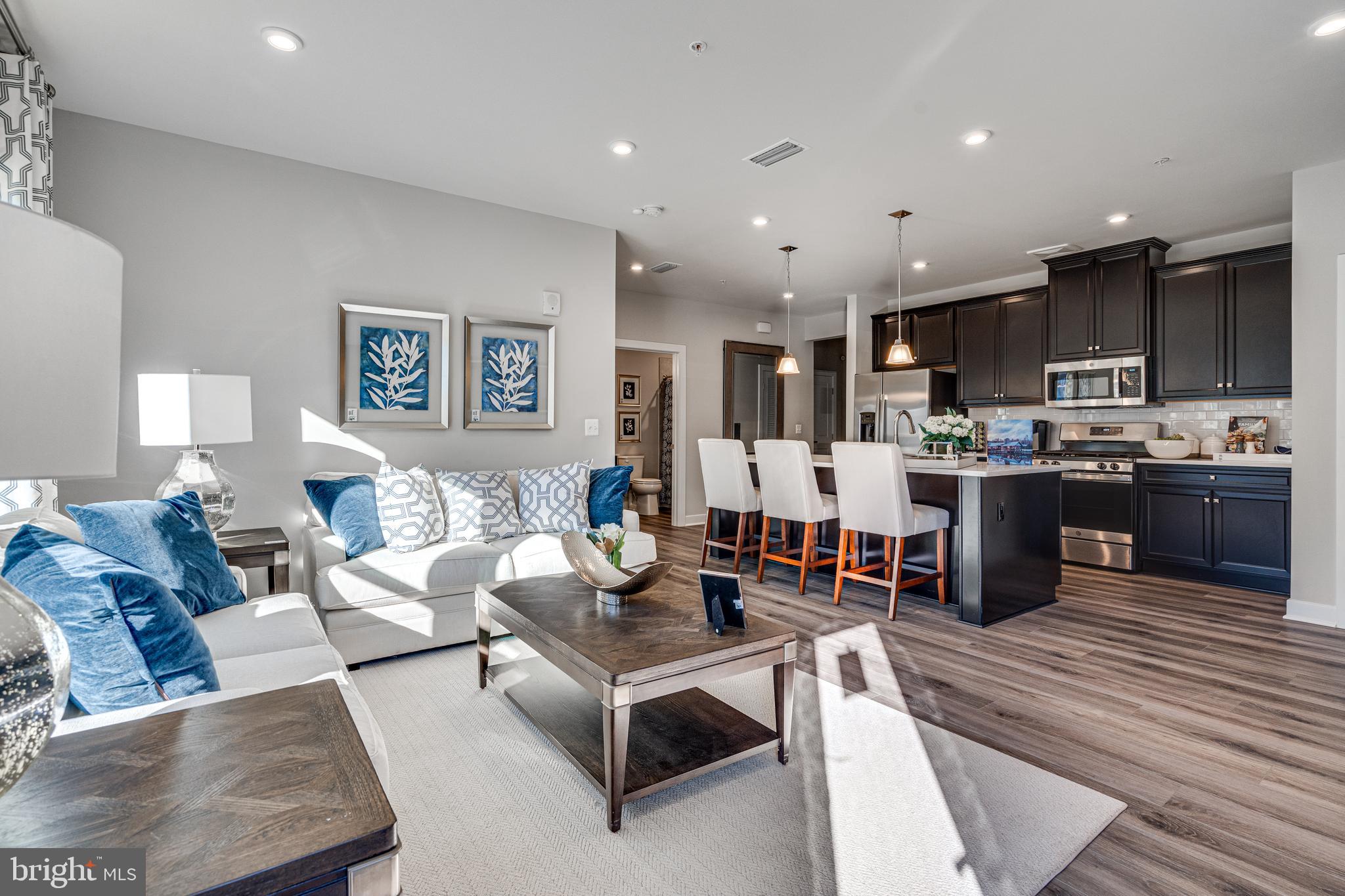 LOUDOUN VIEW CONDO FLATS - Residential Lease