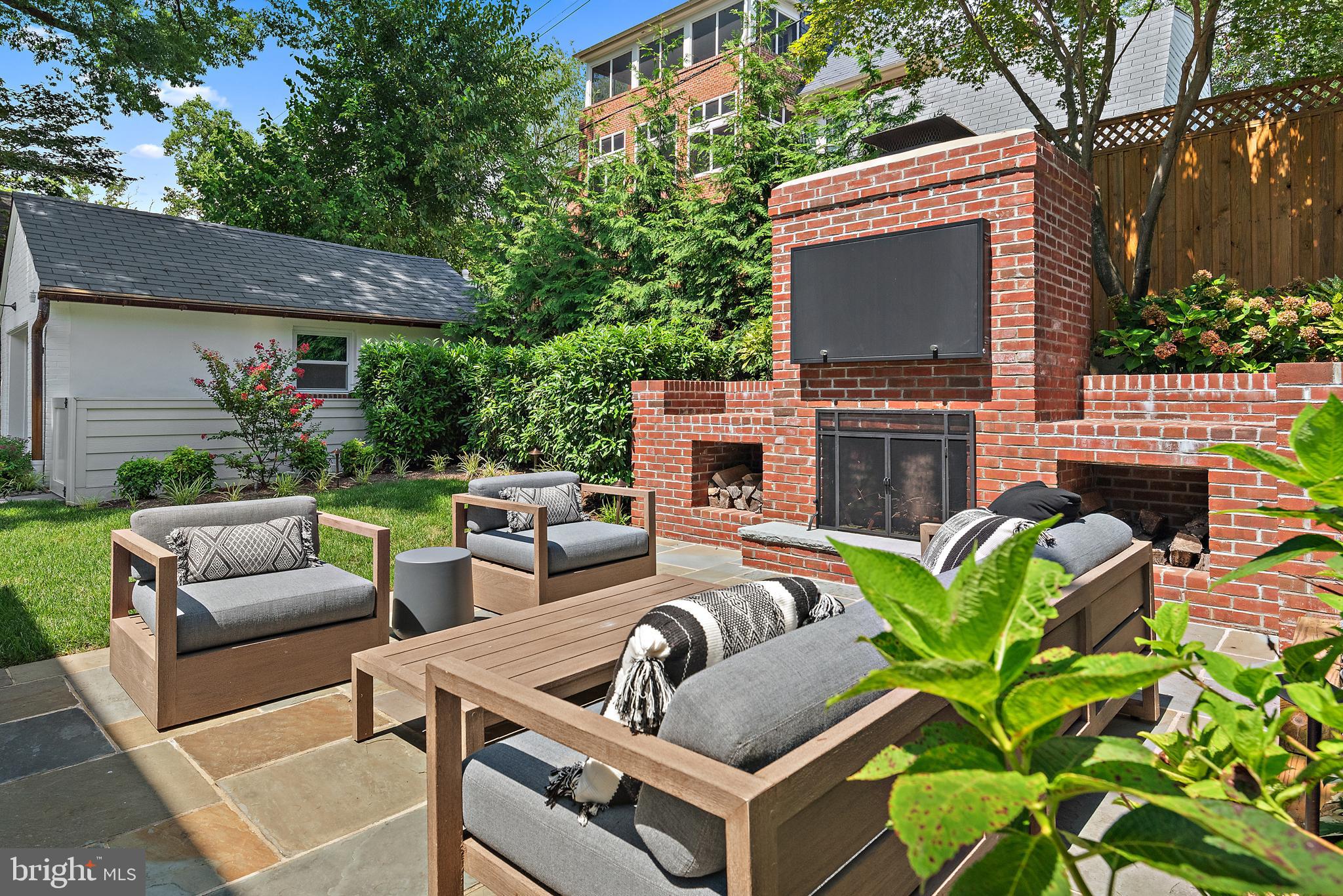 MURRAY HILL - Residential