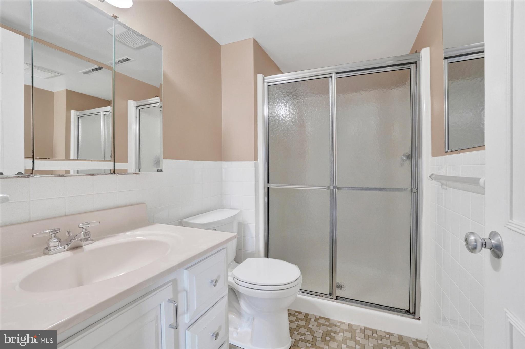 BROCKIE GREEN CONDOS - Residential