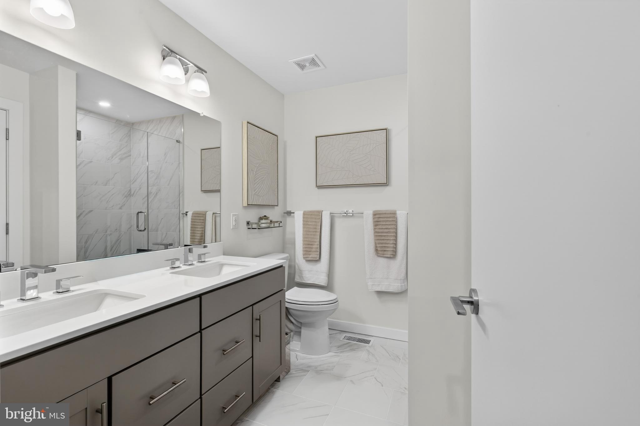 RIVER PLACE - Residential