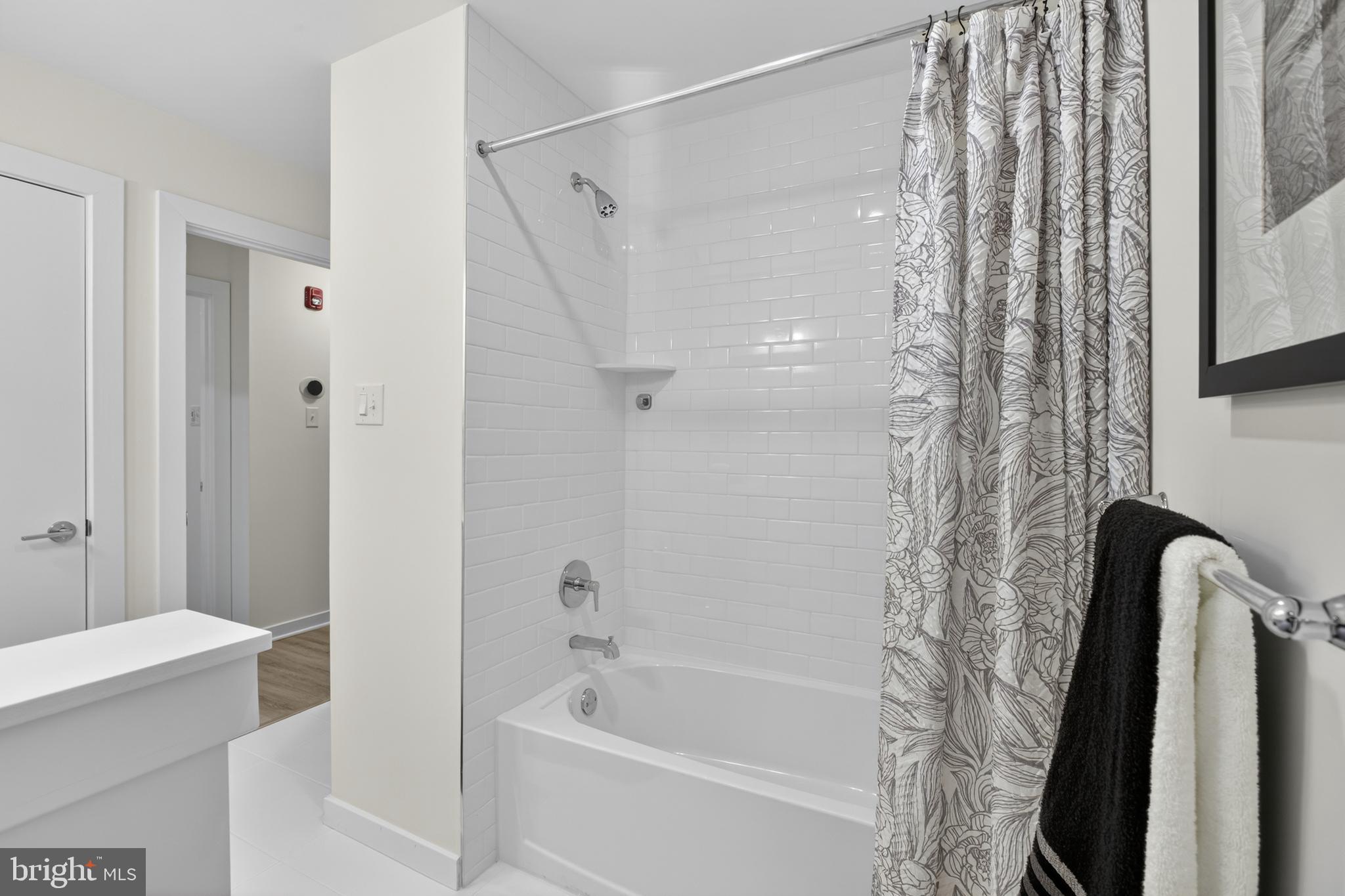 RIVER PLACE - Residential