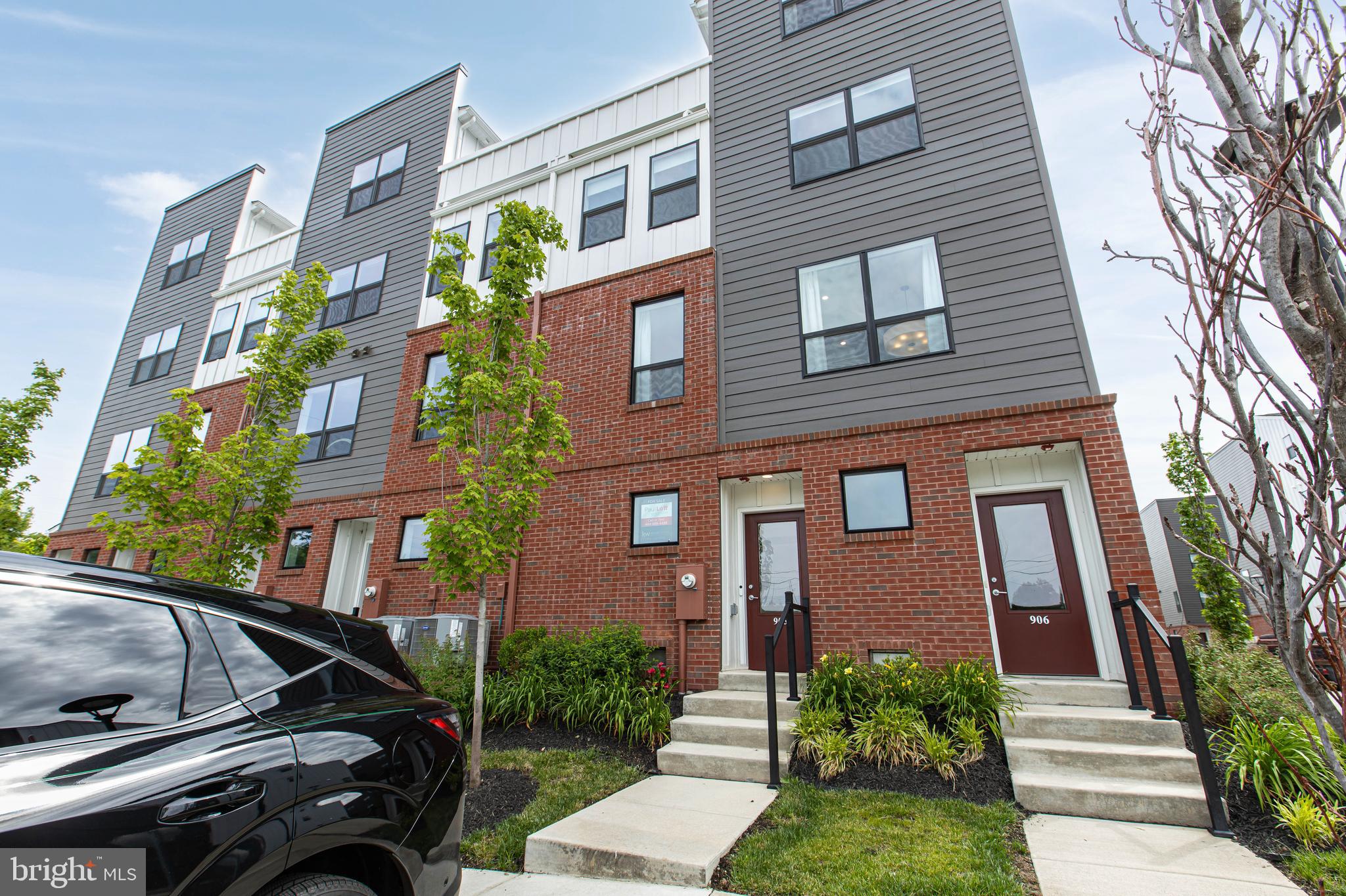 RIVER PLACE - Residential