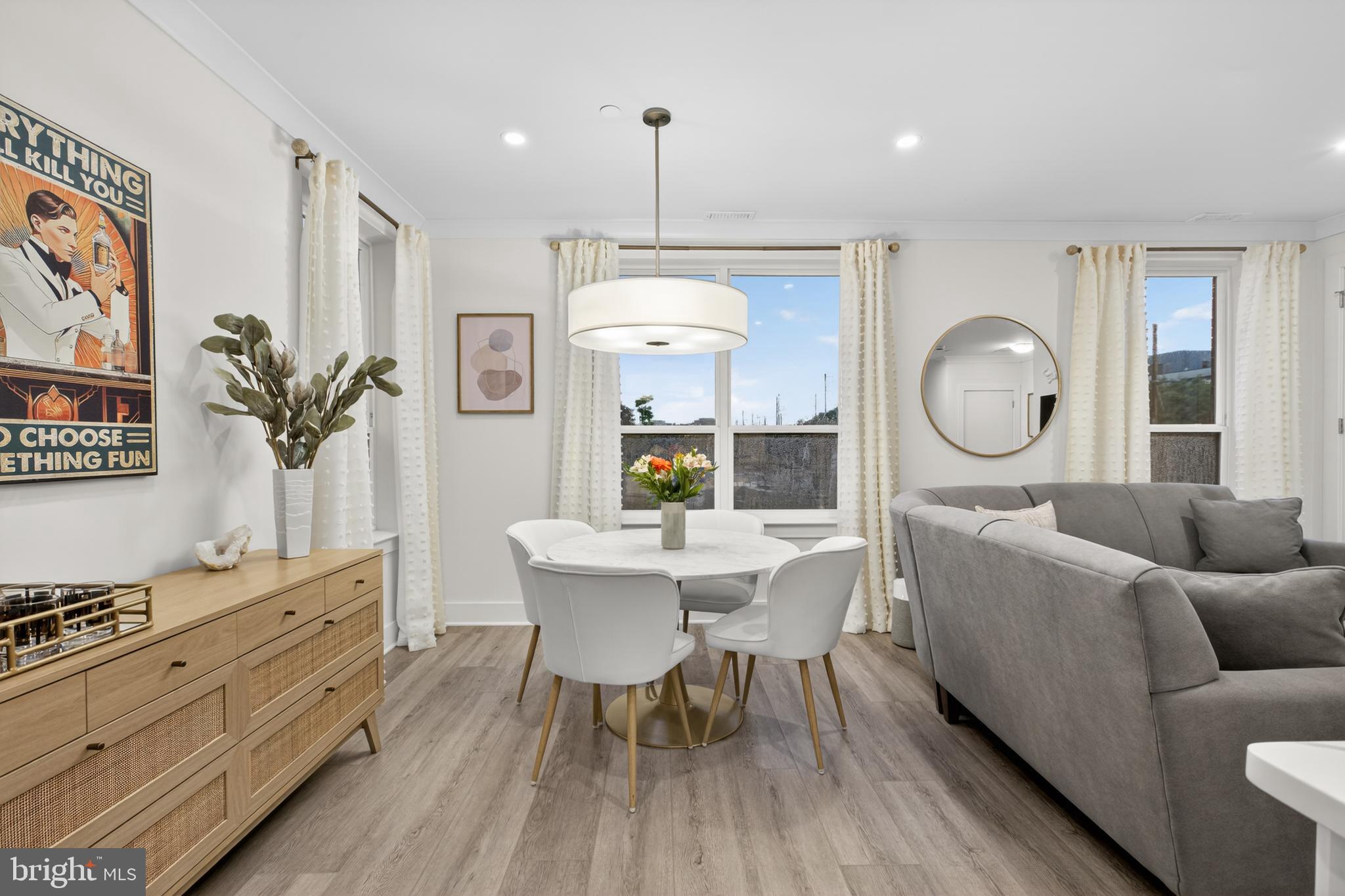 RIVER PLACE - Residential