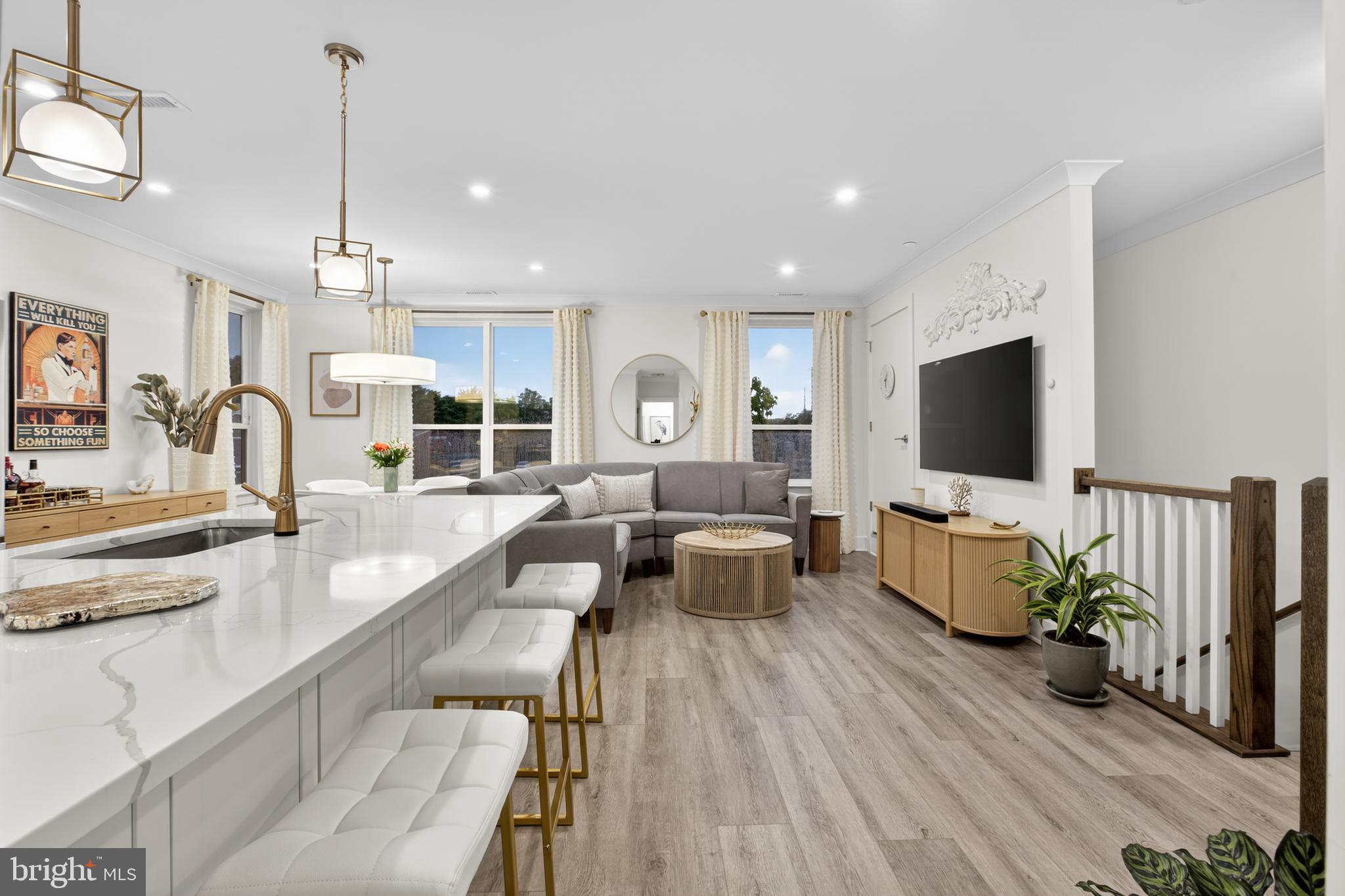 RIVER PLACE - Residential