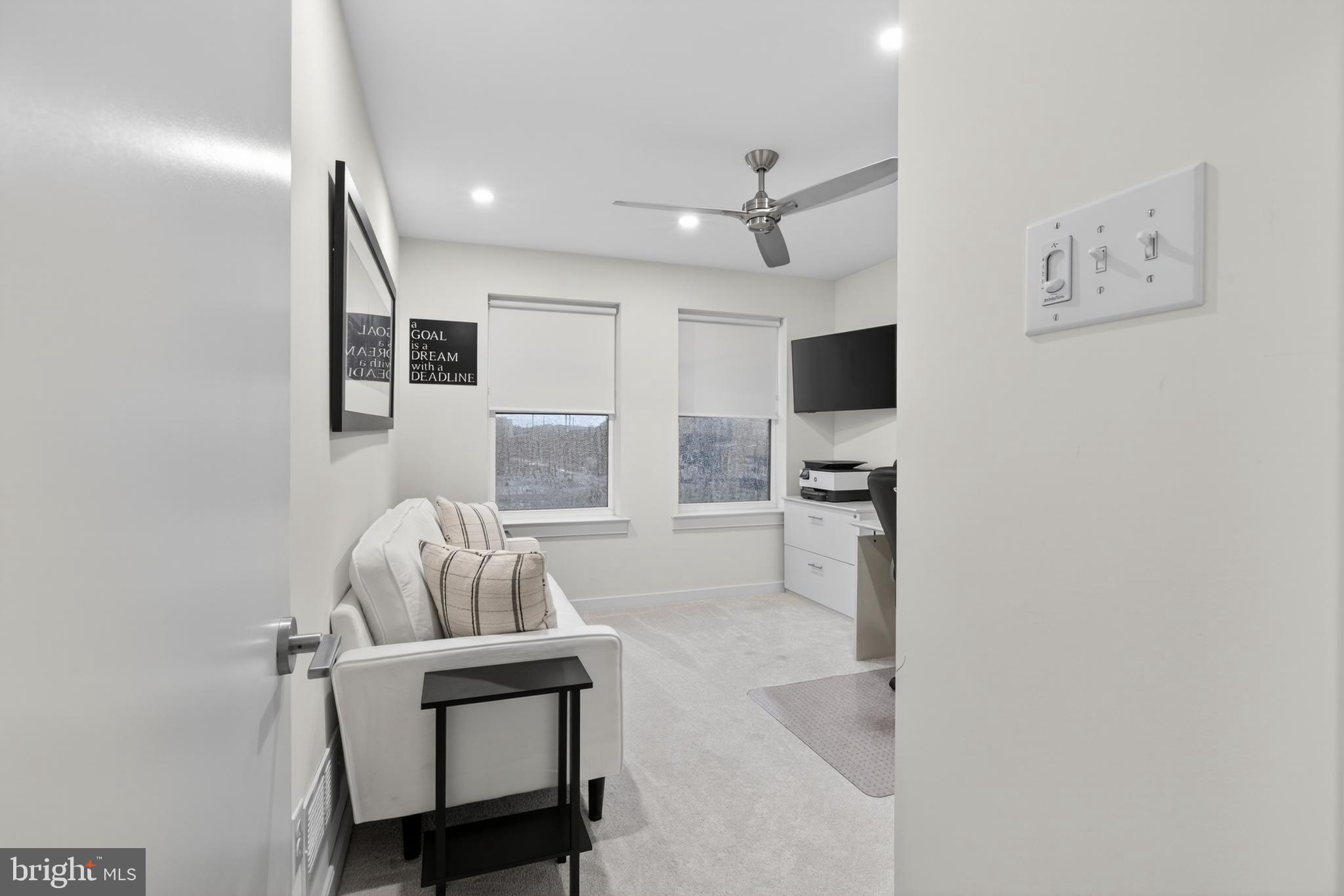 RIVER PLACE - Residential
