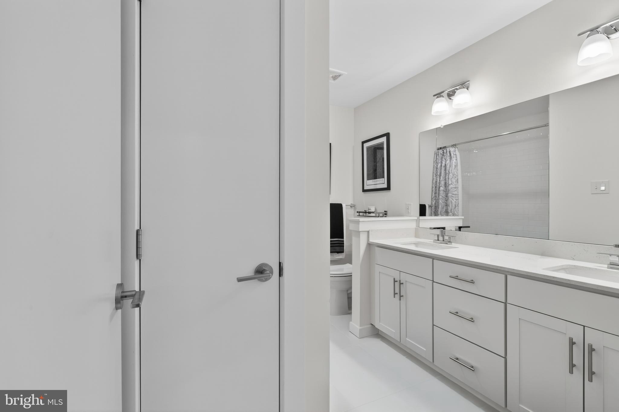 RIVER PLACE - Residential
