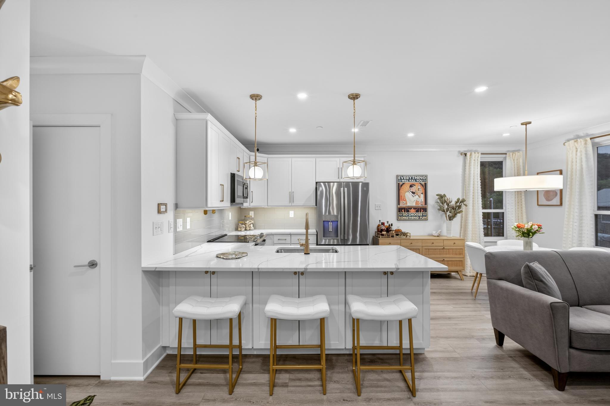 RIVER PLACE - Residential