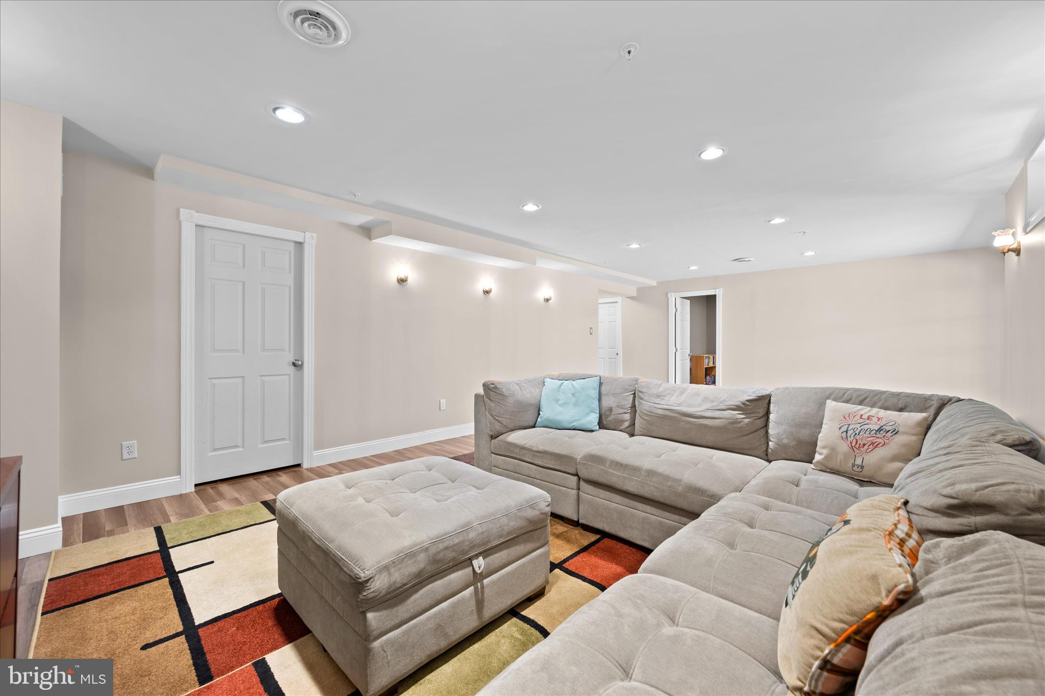 ROYAL OAKS - Residential
