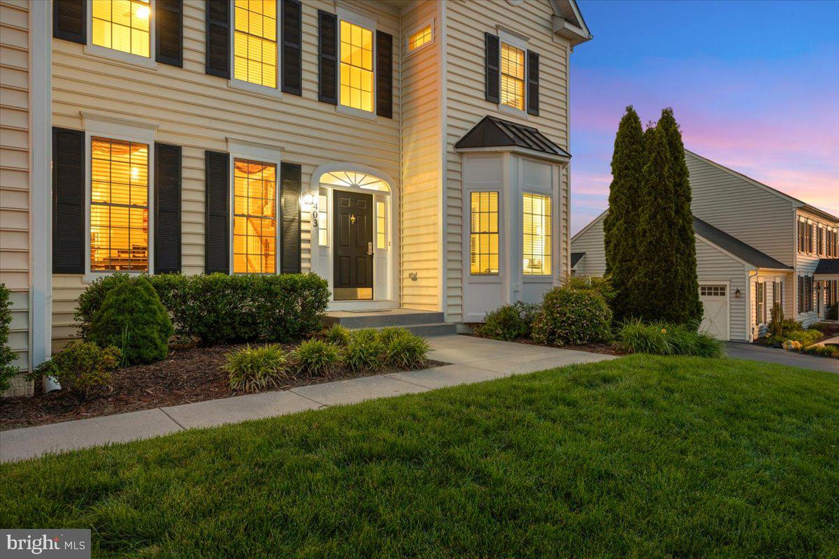 ROYAL OAKS - Residential