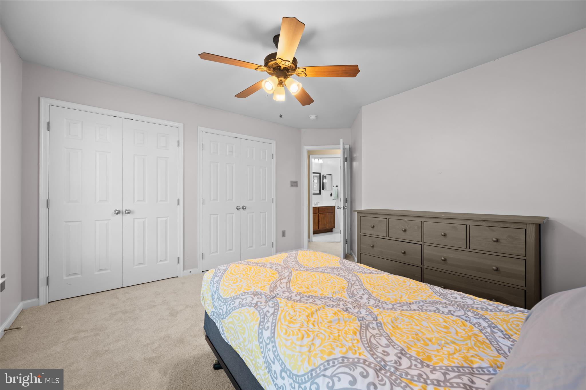 ROYAL OAKS - Residential