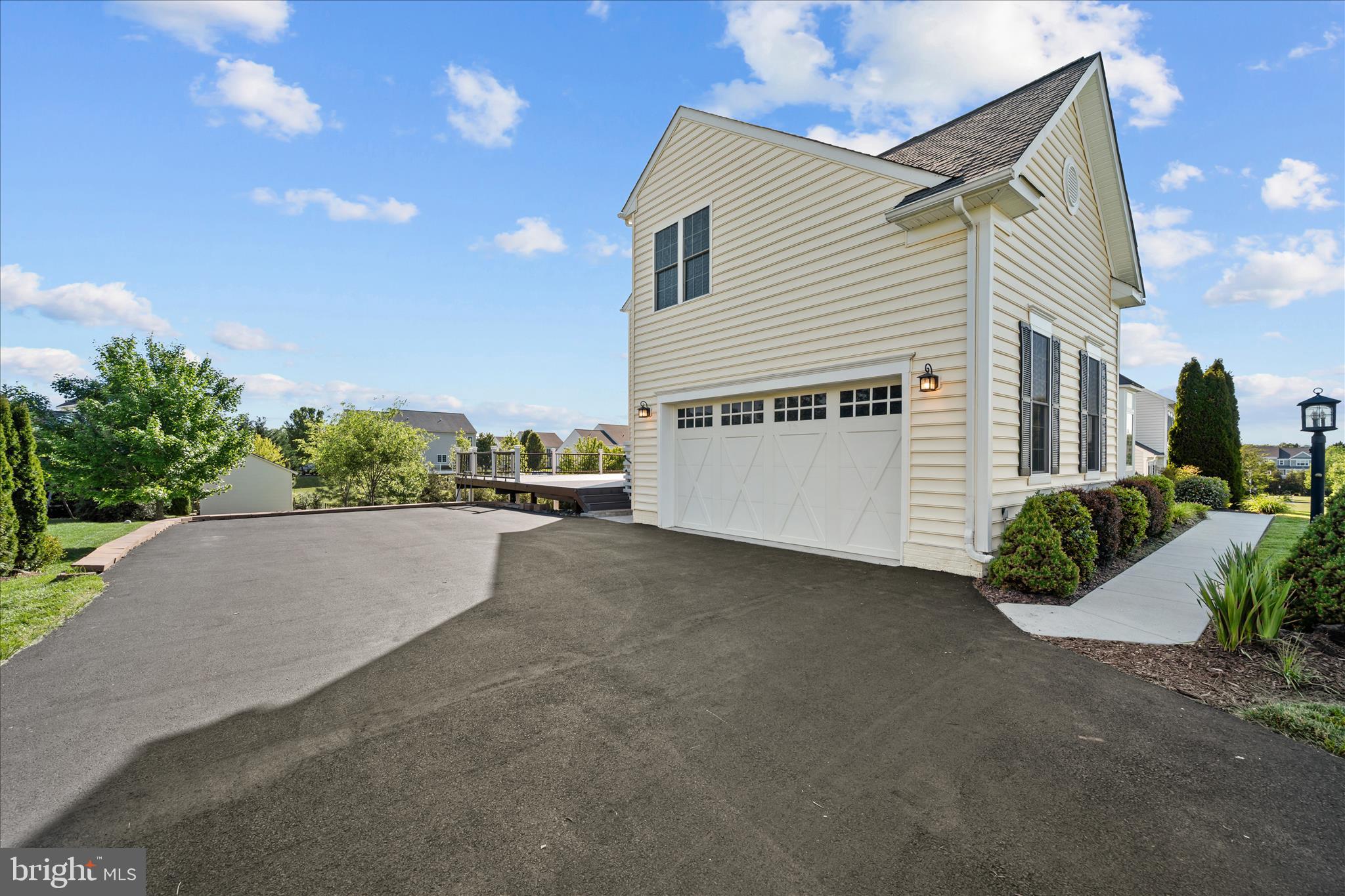 ROYAL OAKS - Residential