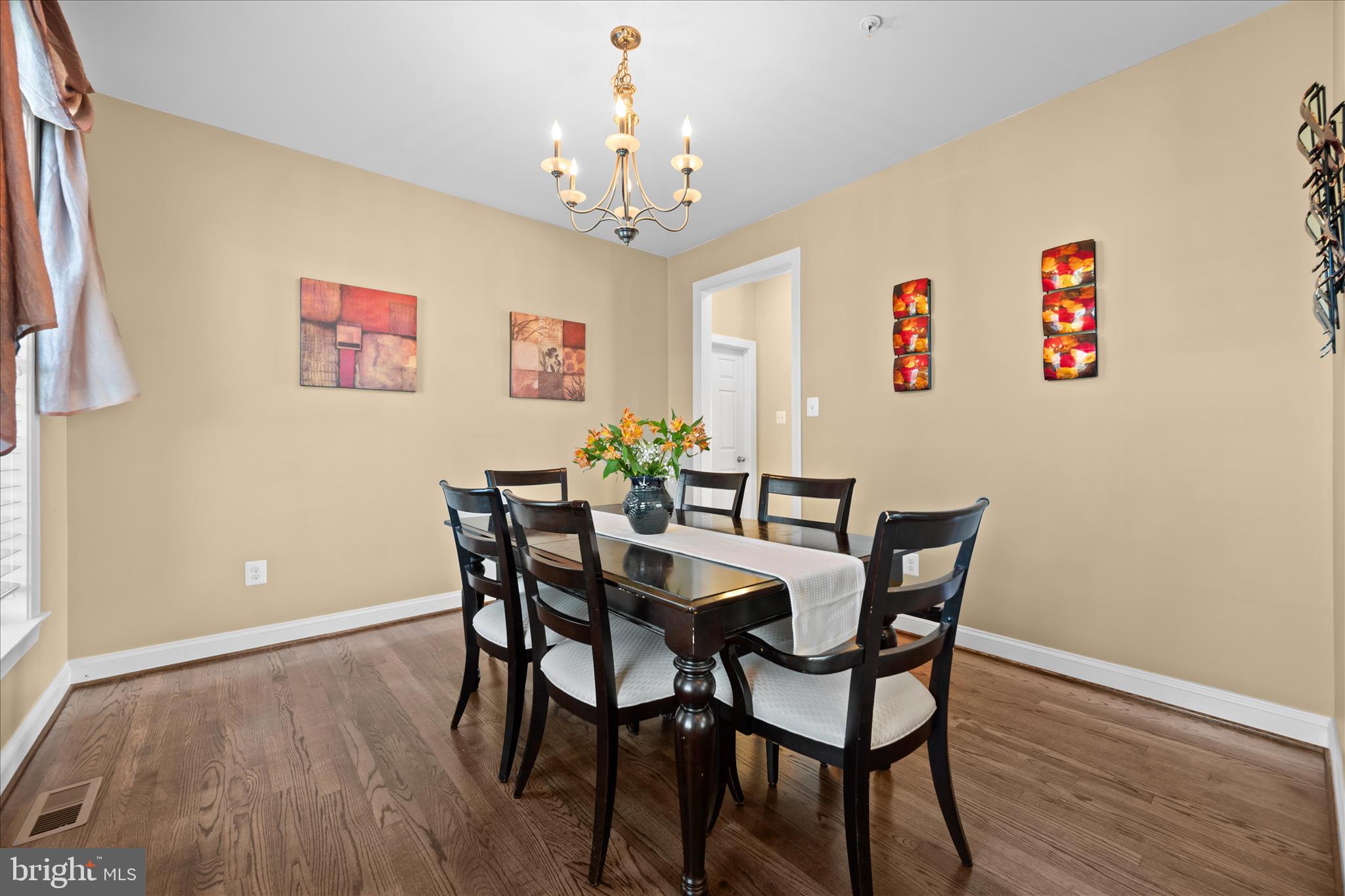 ROYAL OAKS - Residential