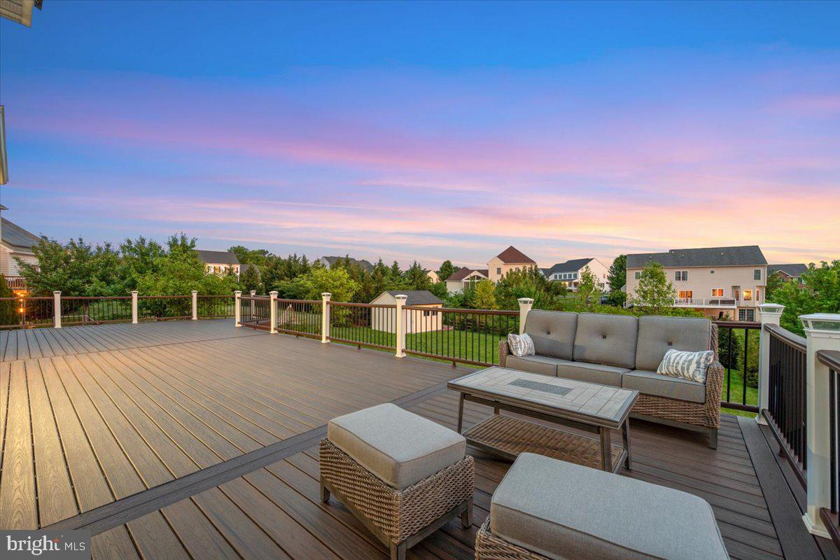 ROYAL OAKS - Residential
