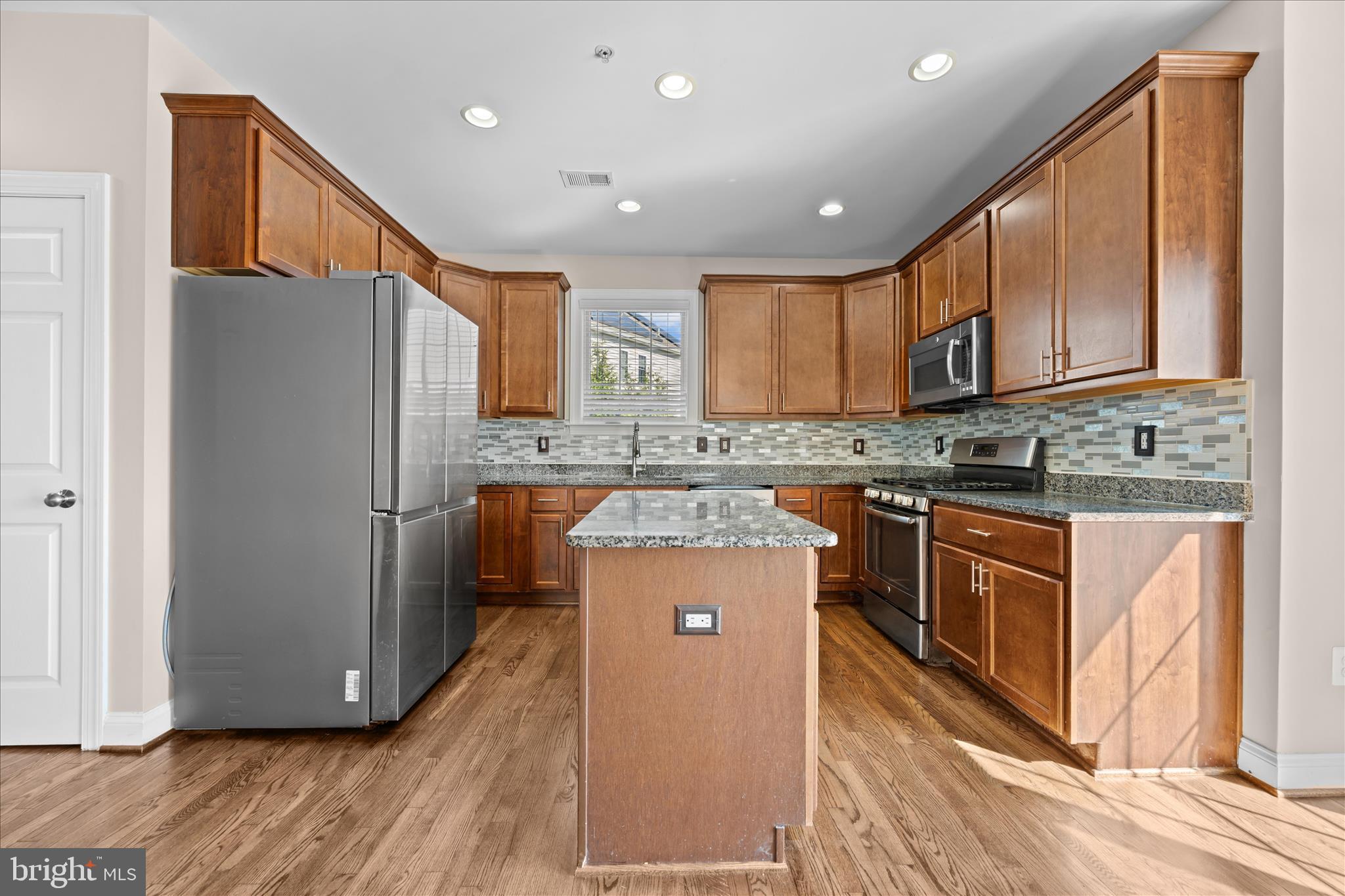 ROYAL OAKS - Residential