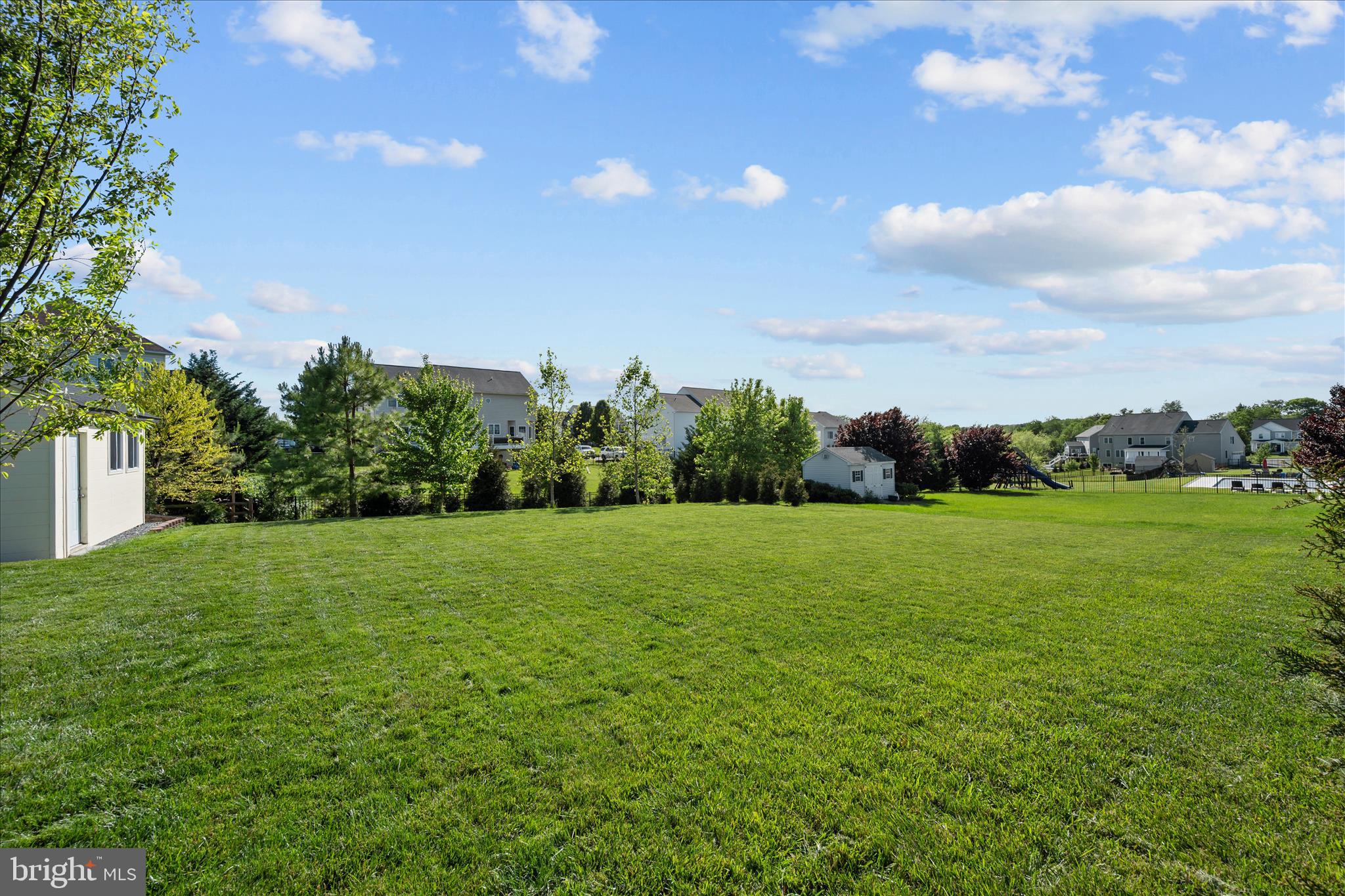 ROYAL OAKS - Residential