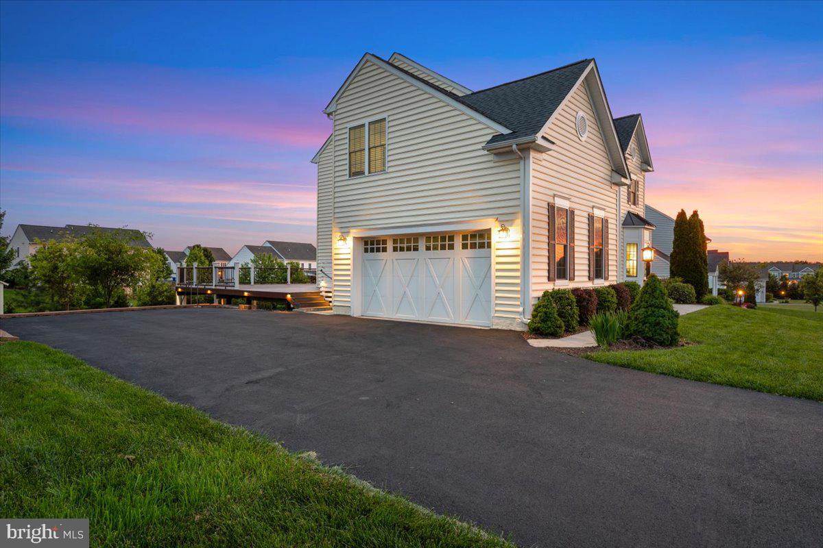 ROYAL OAKS - Residential