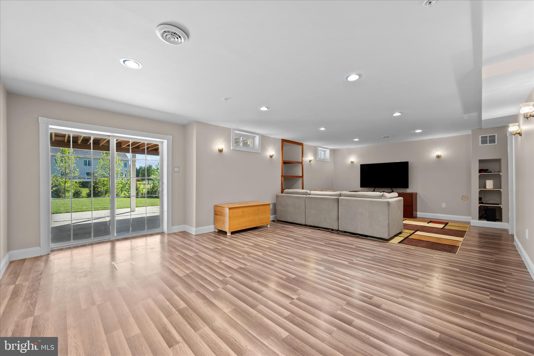 ROYAL OAKS - Residential