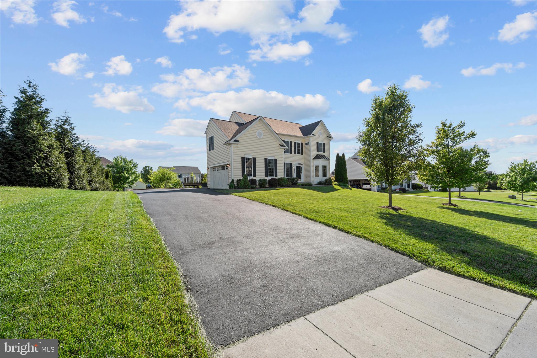ROYAL OAKS - Residential