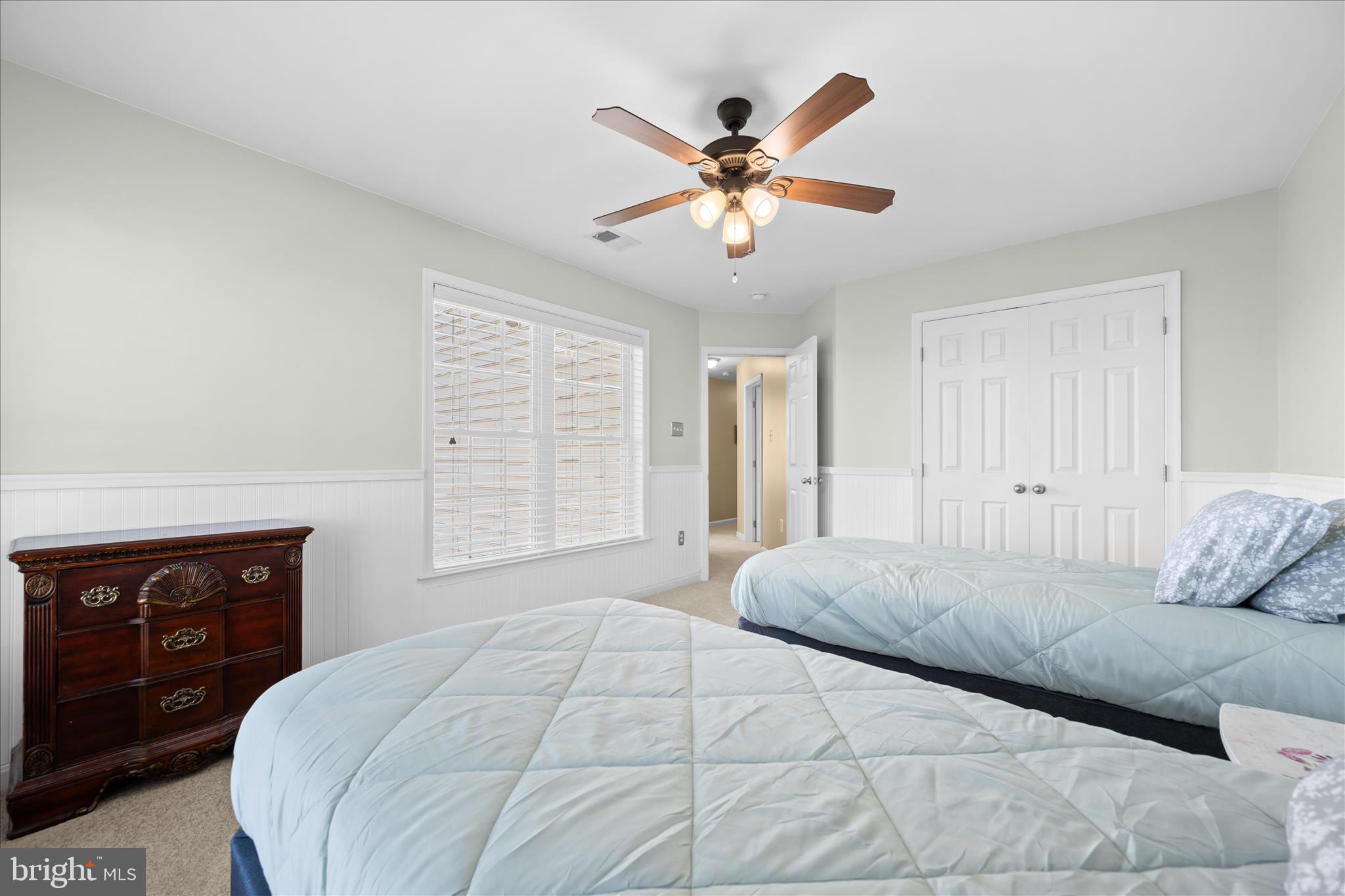 ROYAL OAKS - Residential