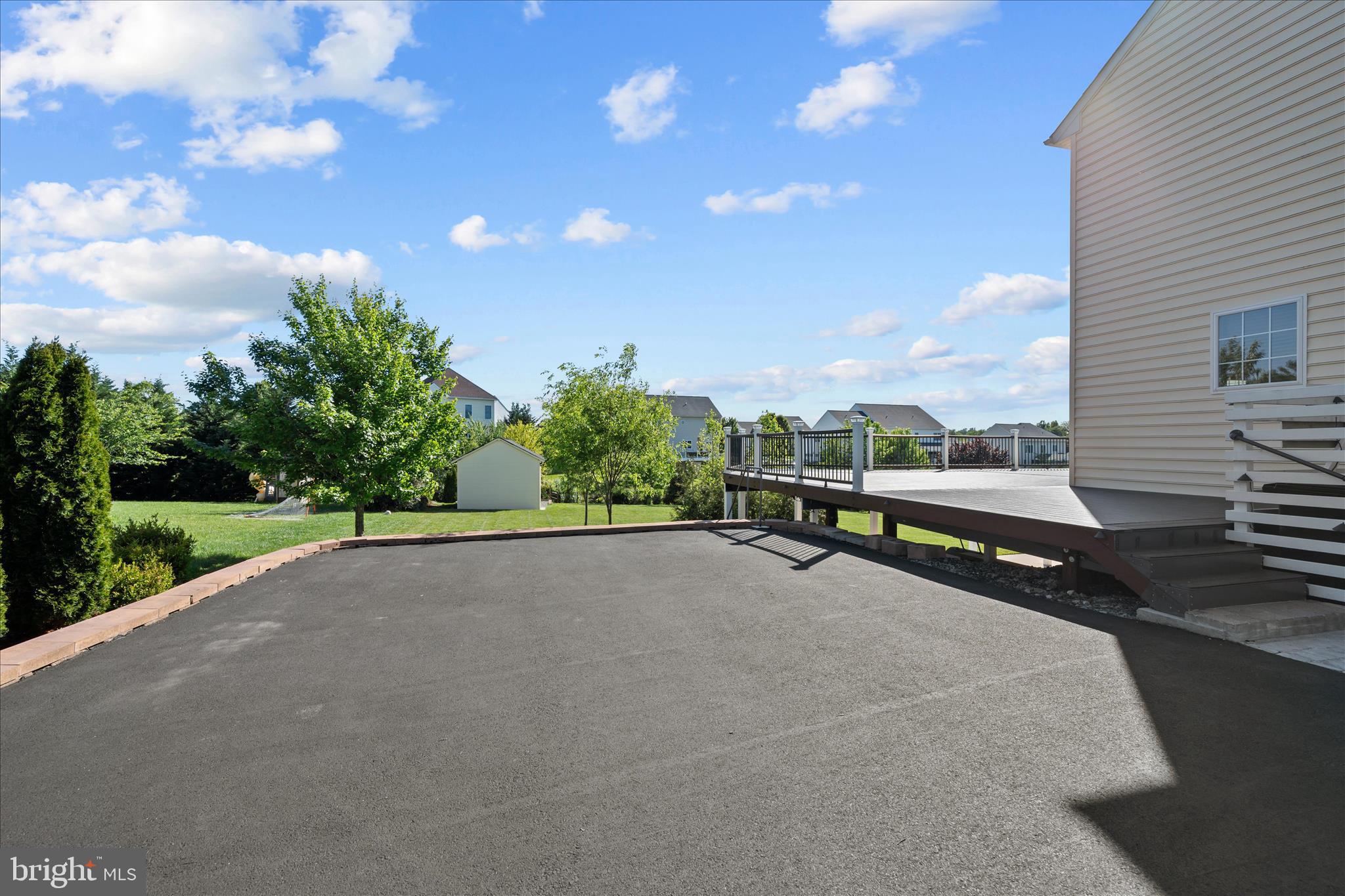 ROYAL OAKS - Residential
