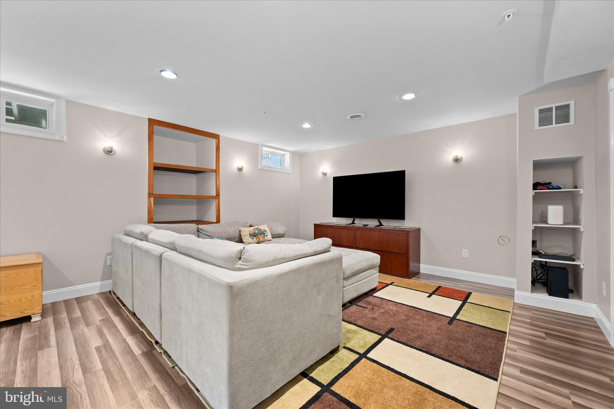 ROYAL OAKS - Residential