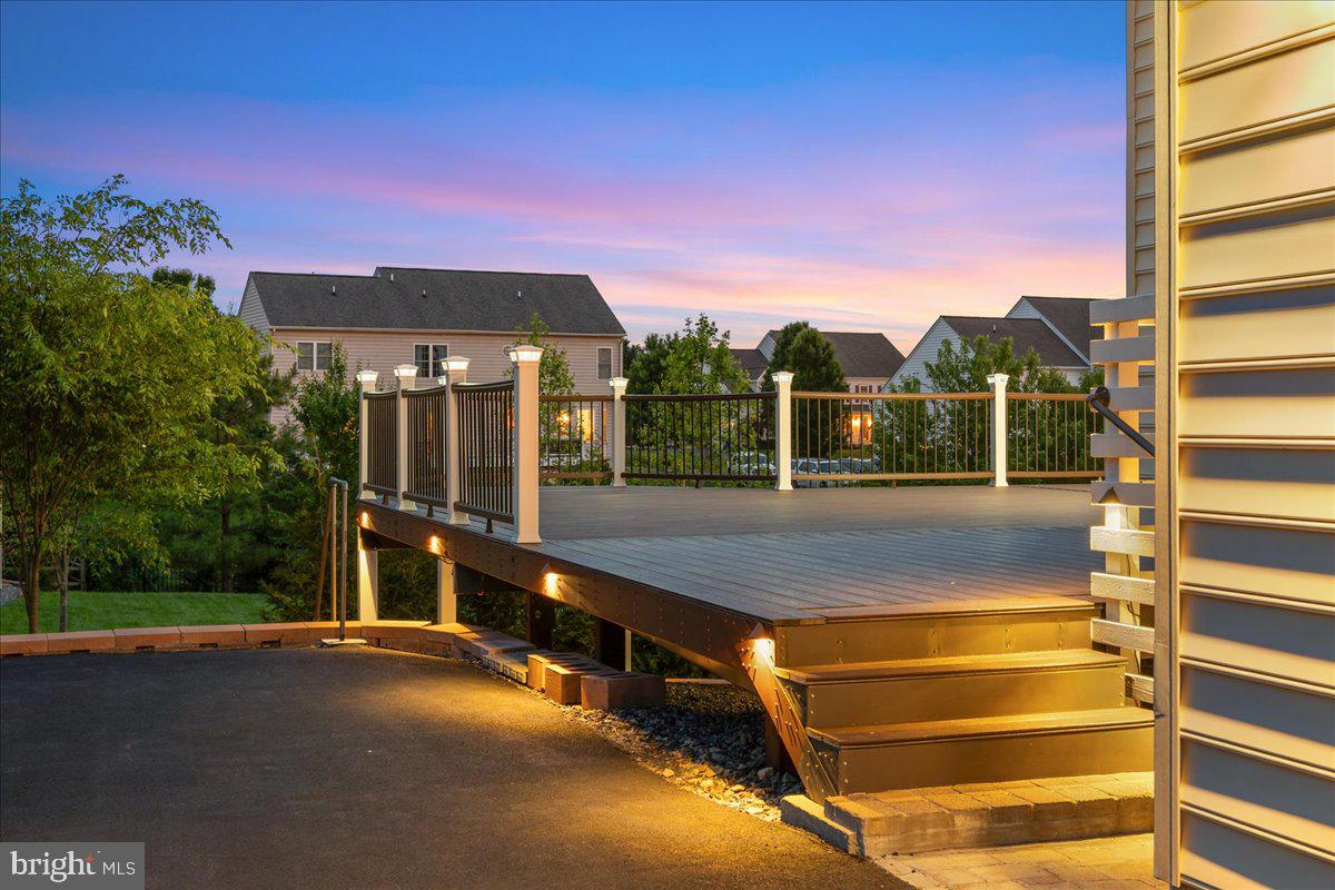 ROYAL OAKS - Residential