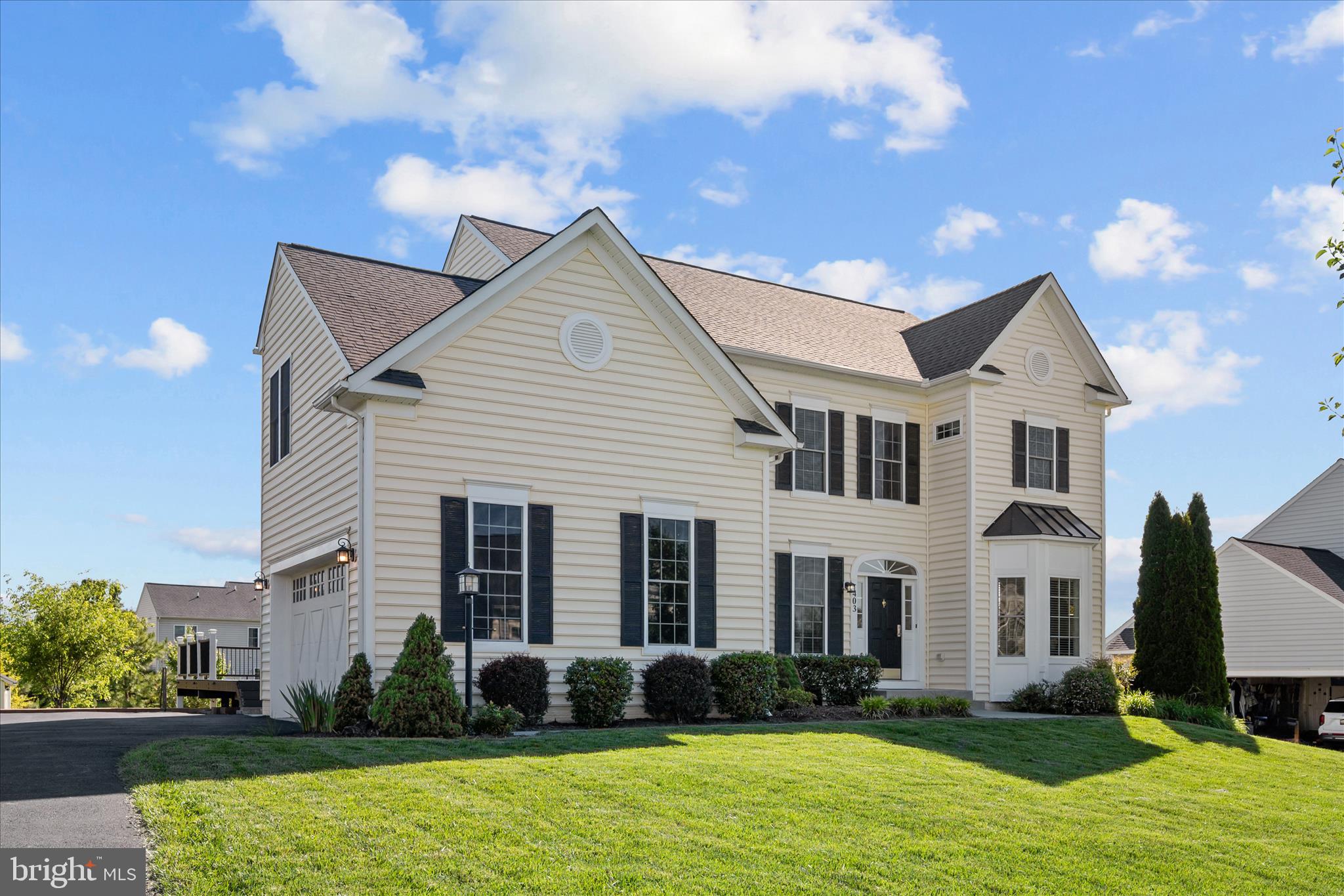 ROYAL OAKS - Residential