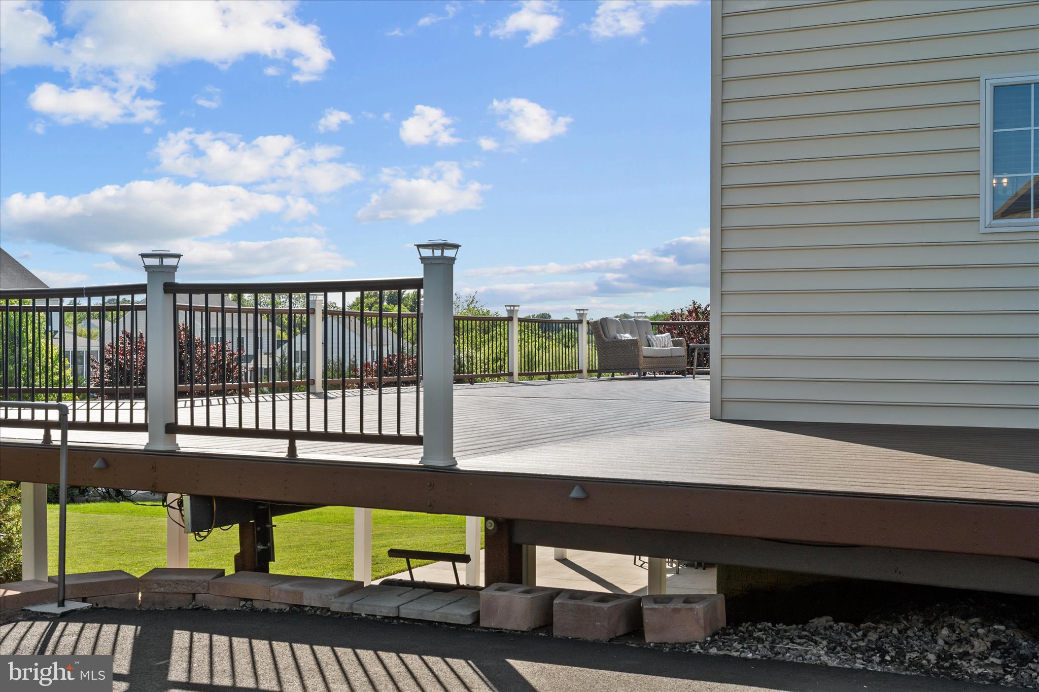 ROYAL OAKS - Residential