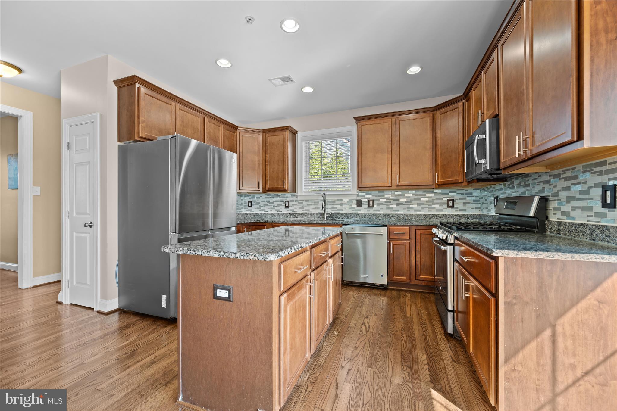 ROYAL OAKS - Residential