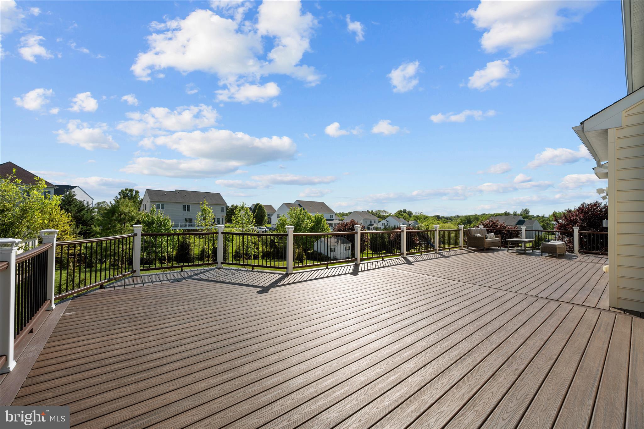 ROYAL OAKS - Residential