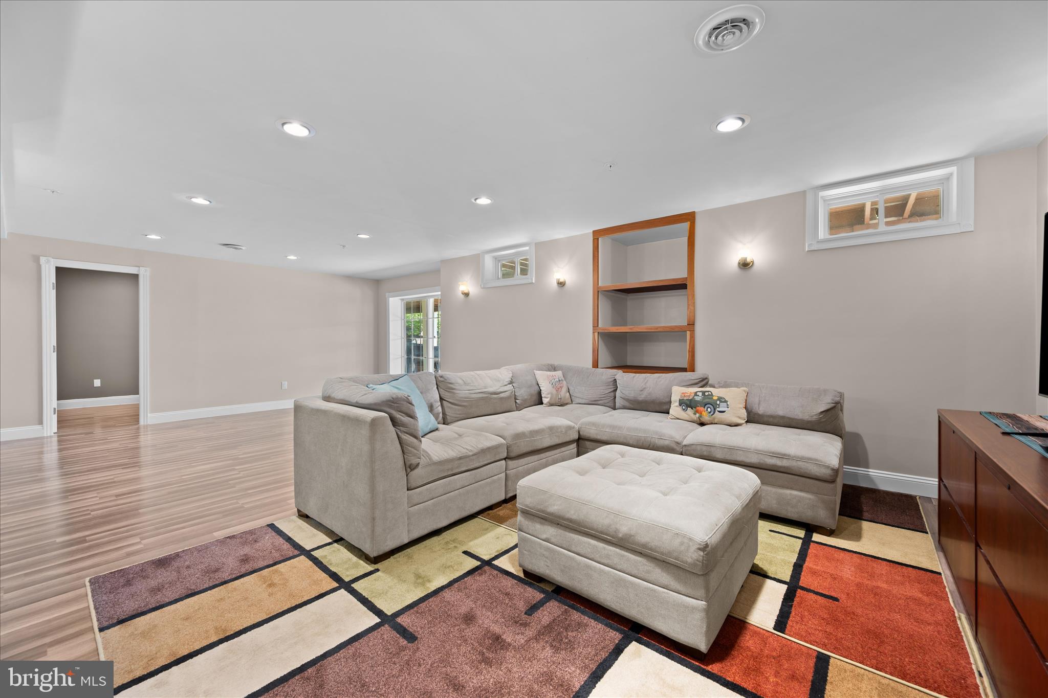 ROYAL OAKS - Residential