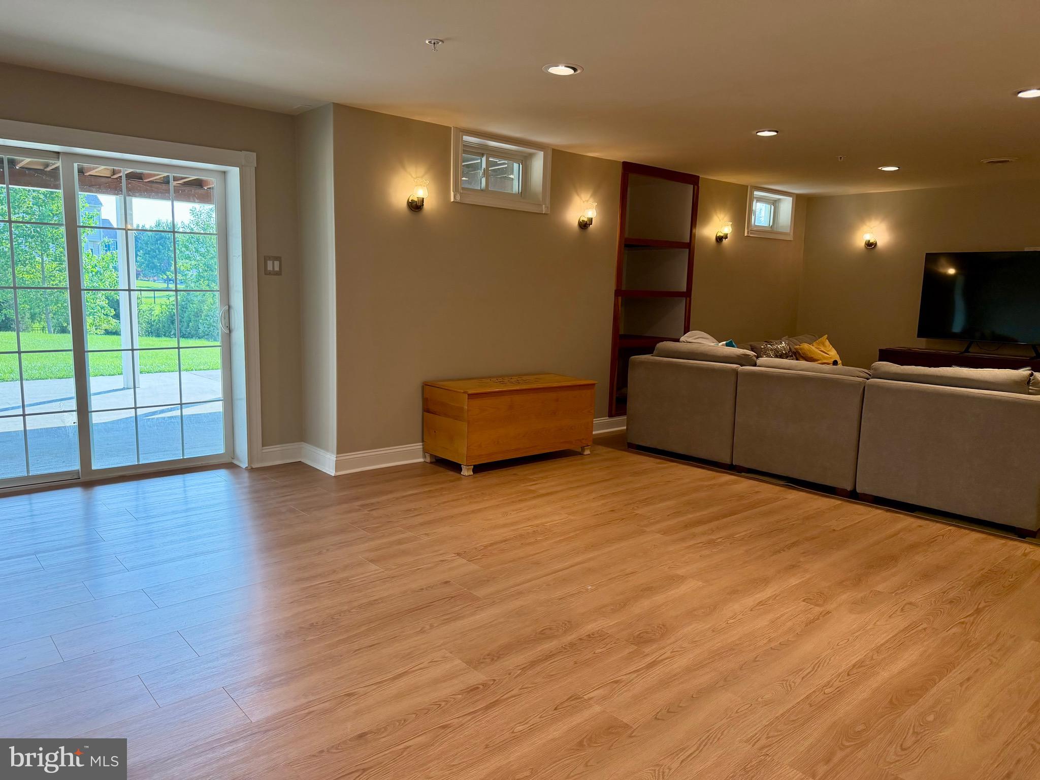 ROYAL OAKS - Residential