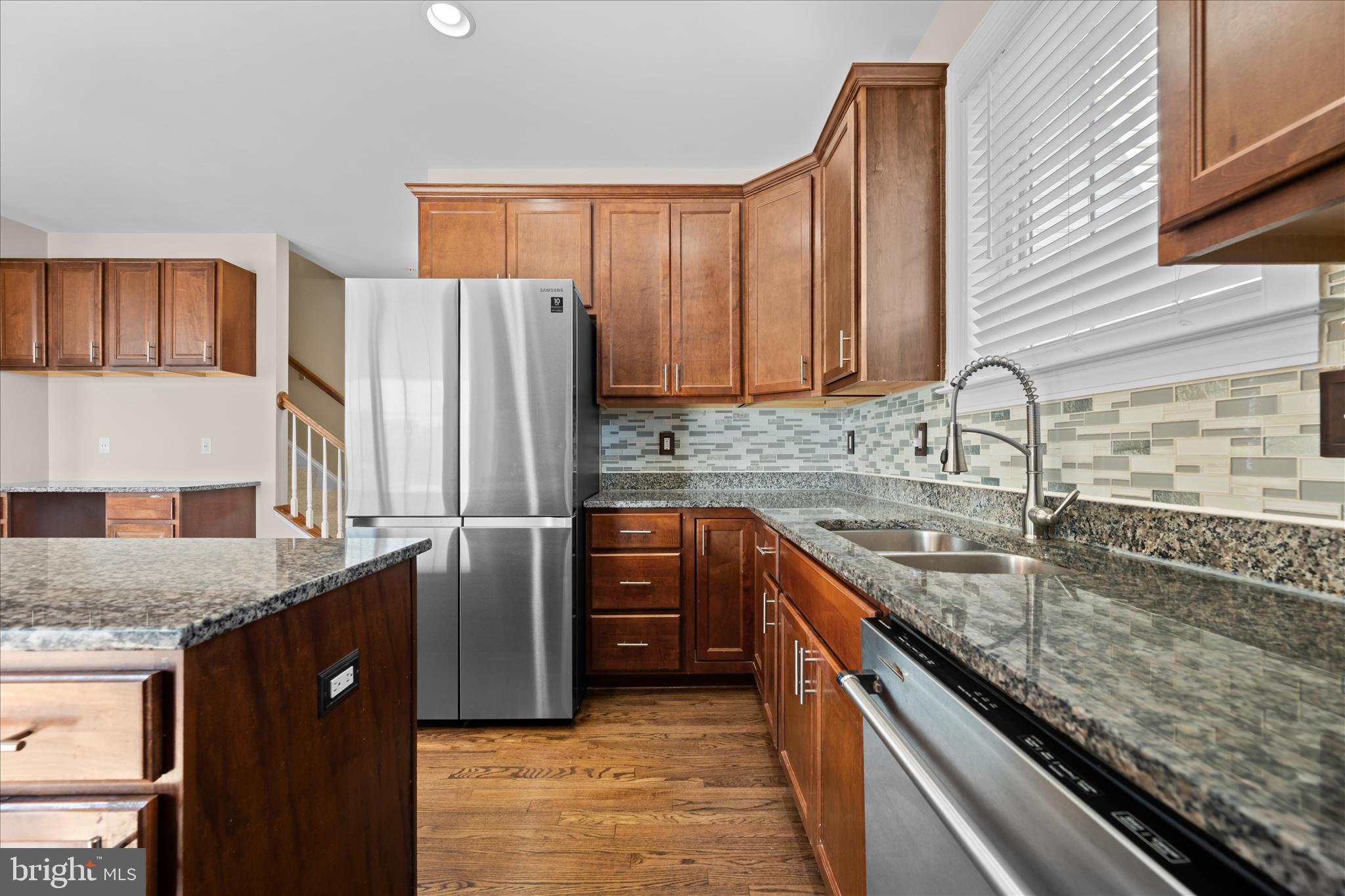 ROYAL OAKS - Residential