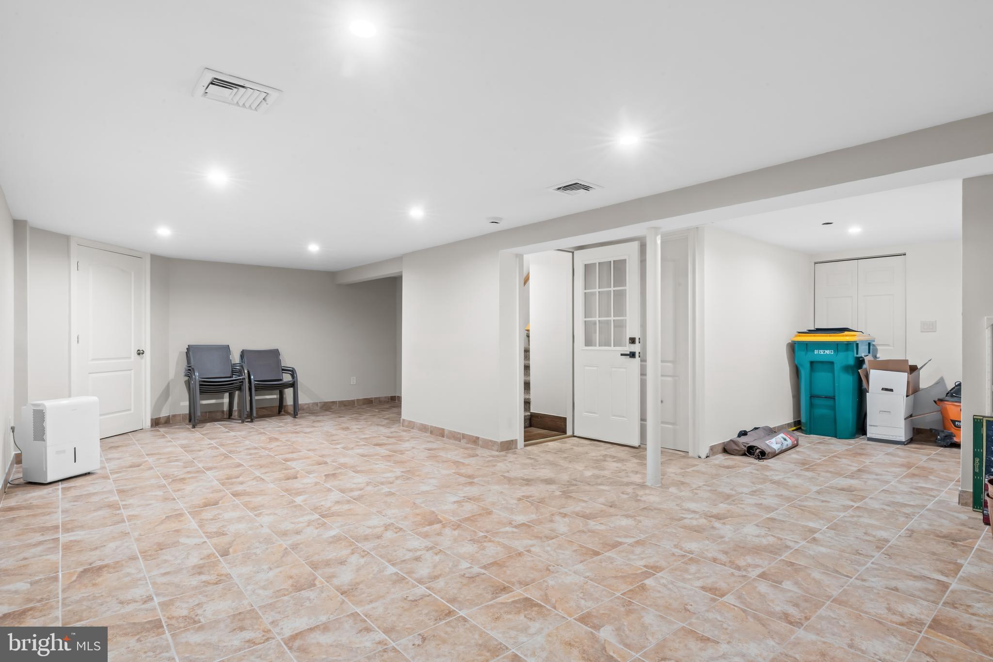WASHINGTON CROSSING - Residential