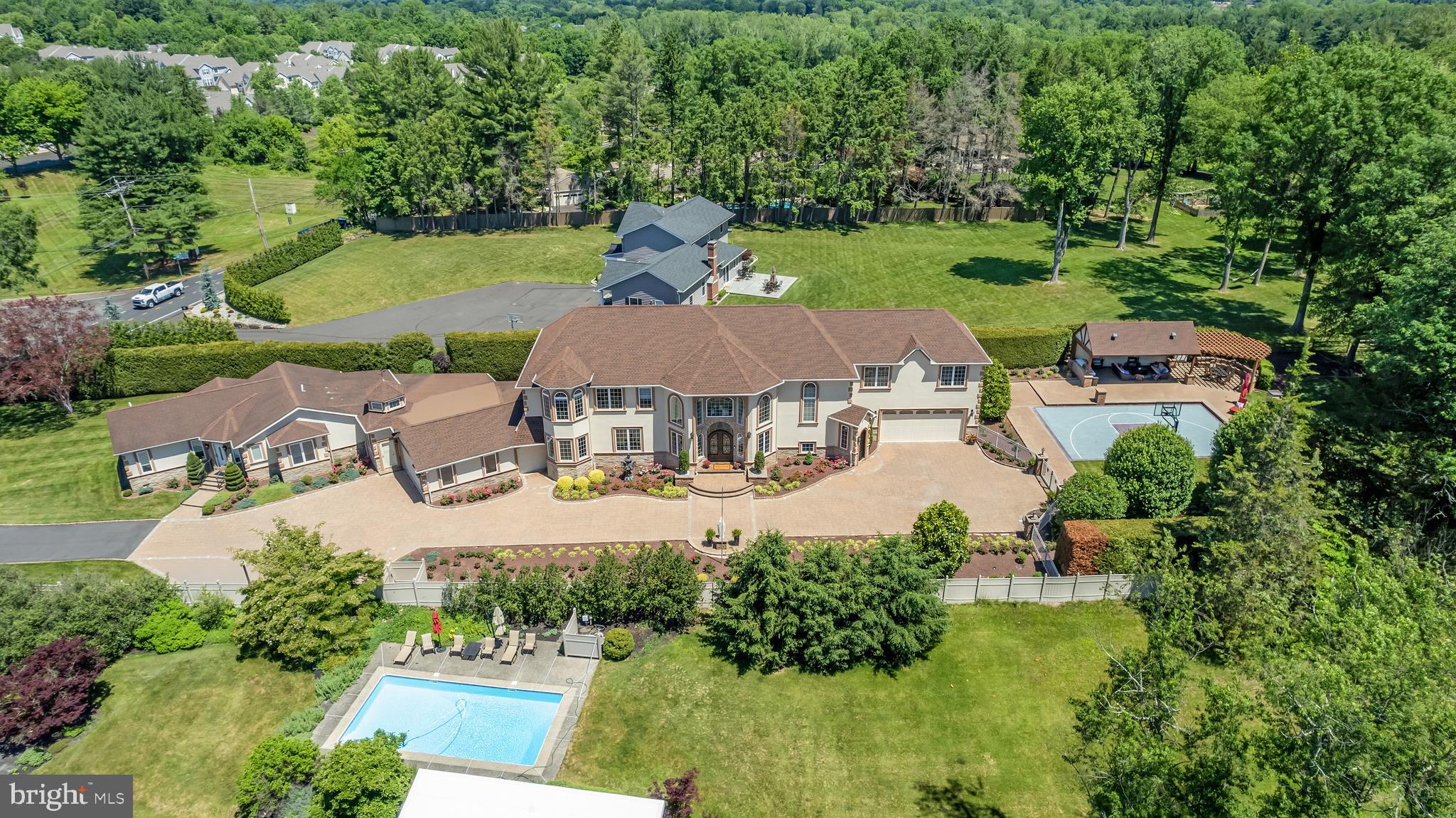 WASHINGTON CROSSING - Residential
