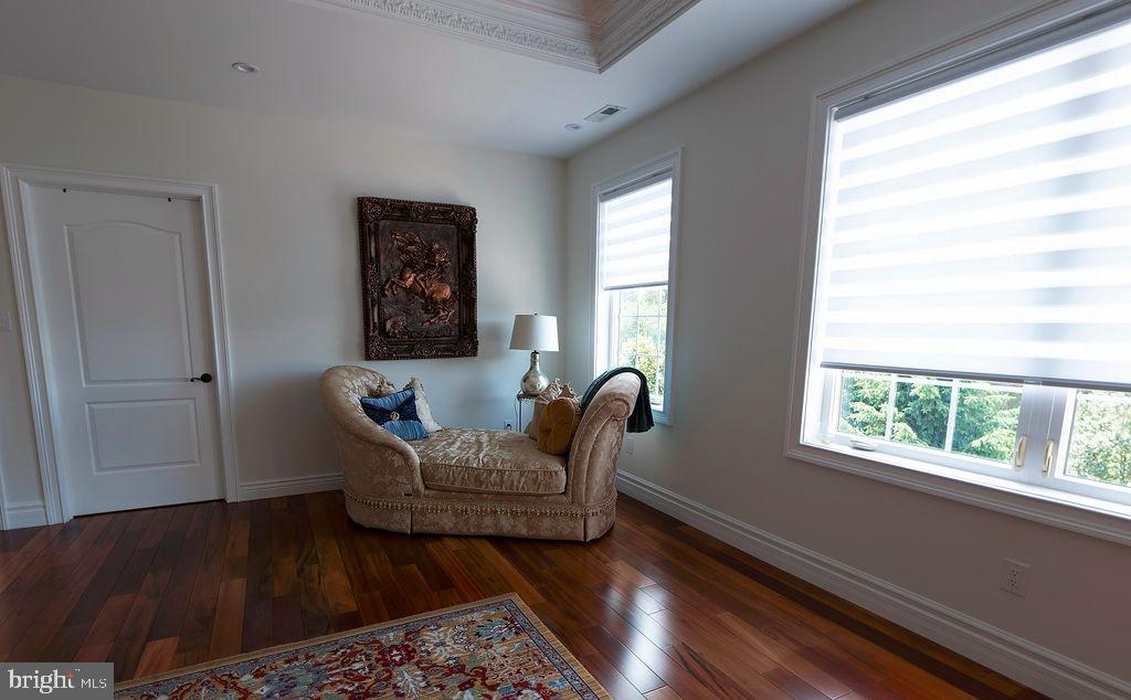 WASHINGTON CROSSING - Residential