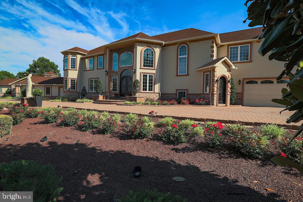 WASHINGTON CROSSING - Residential