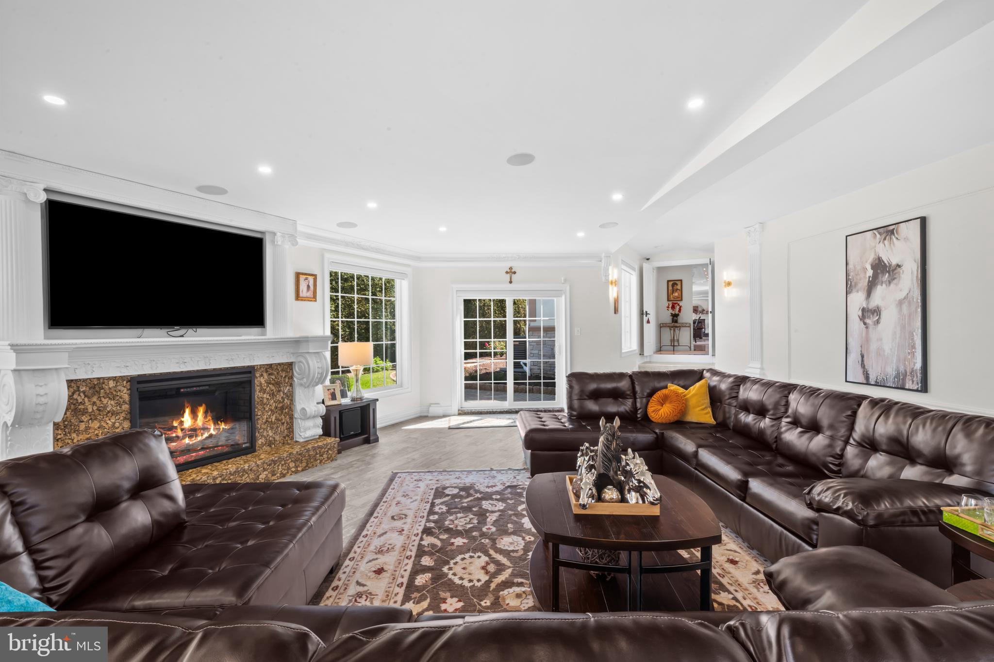 WASHINGTON CROSSING - Residential
