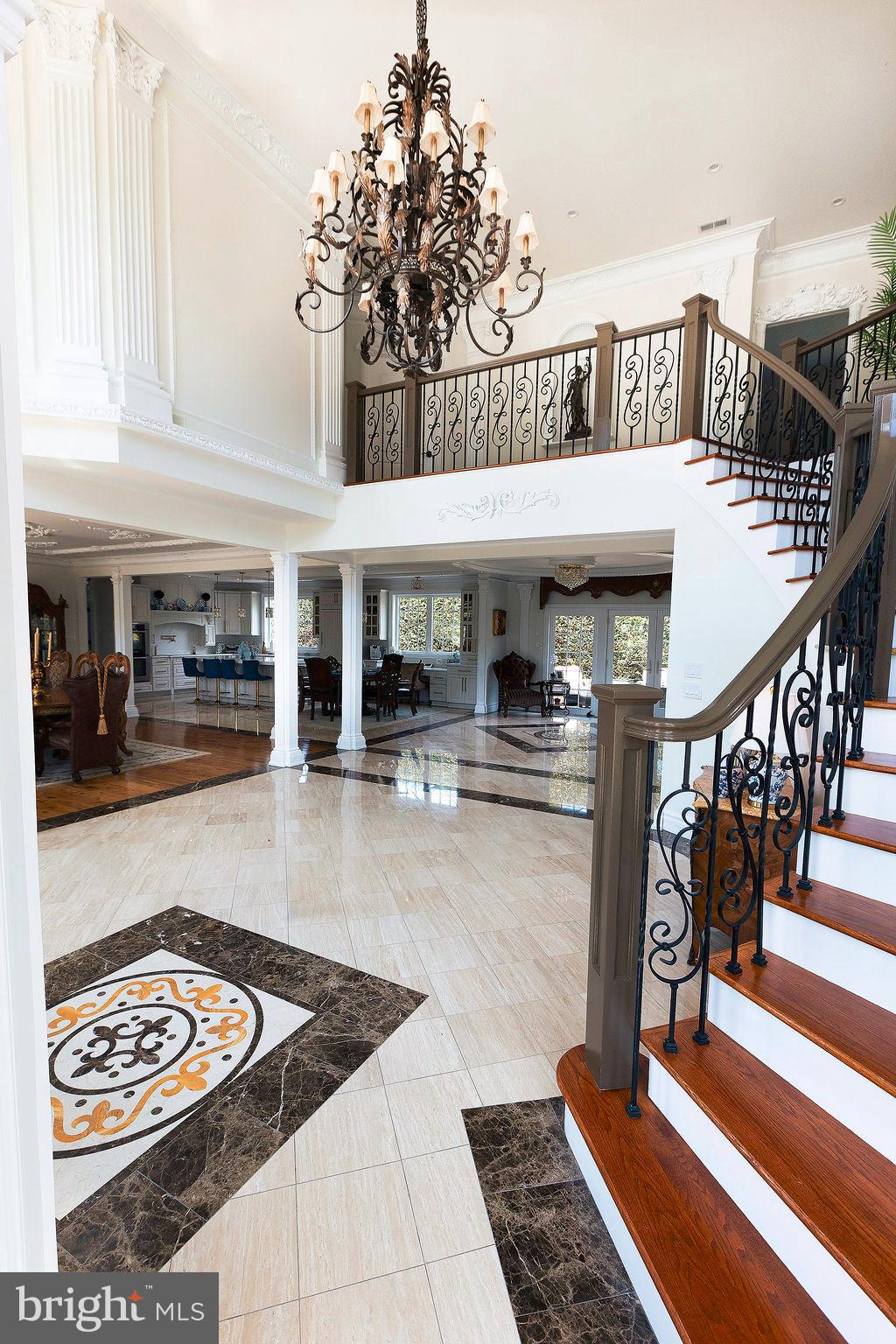 WASHINGTON CROSSING - Residential