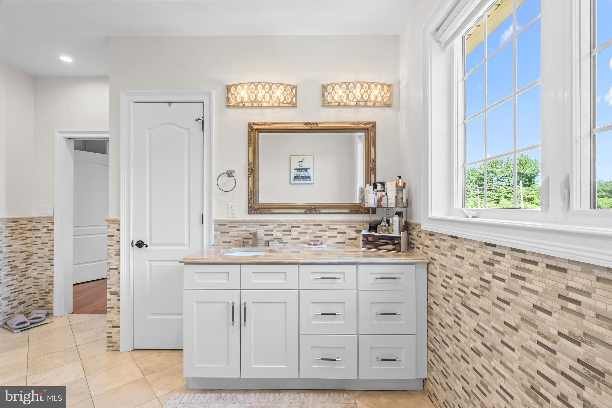WASHINGTON CROSSING - Residential