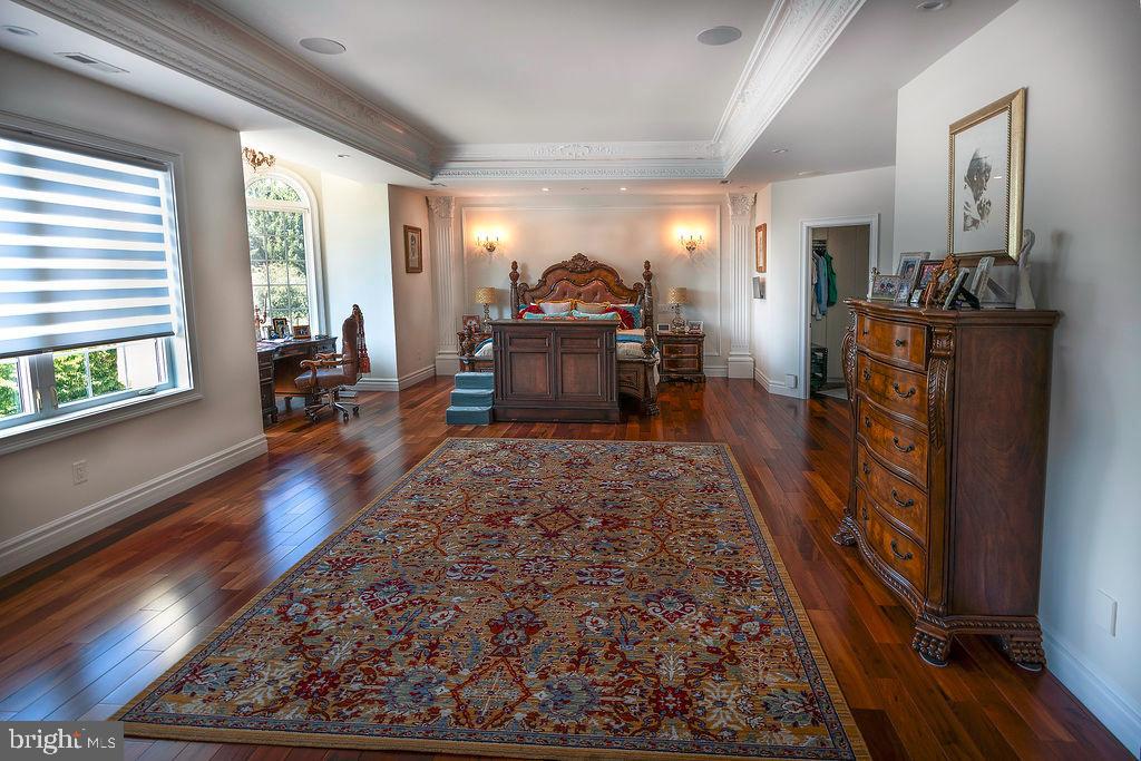WASHINGTON CROSSING - Residential