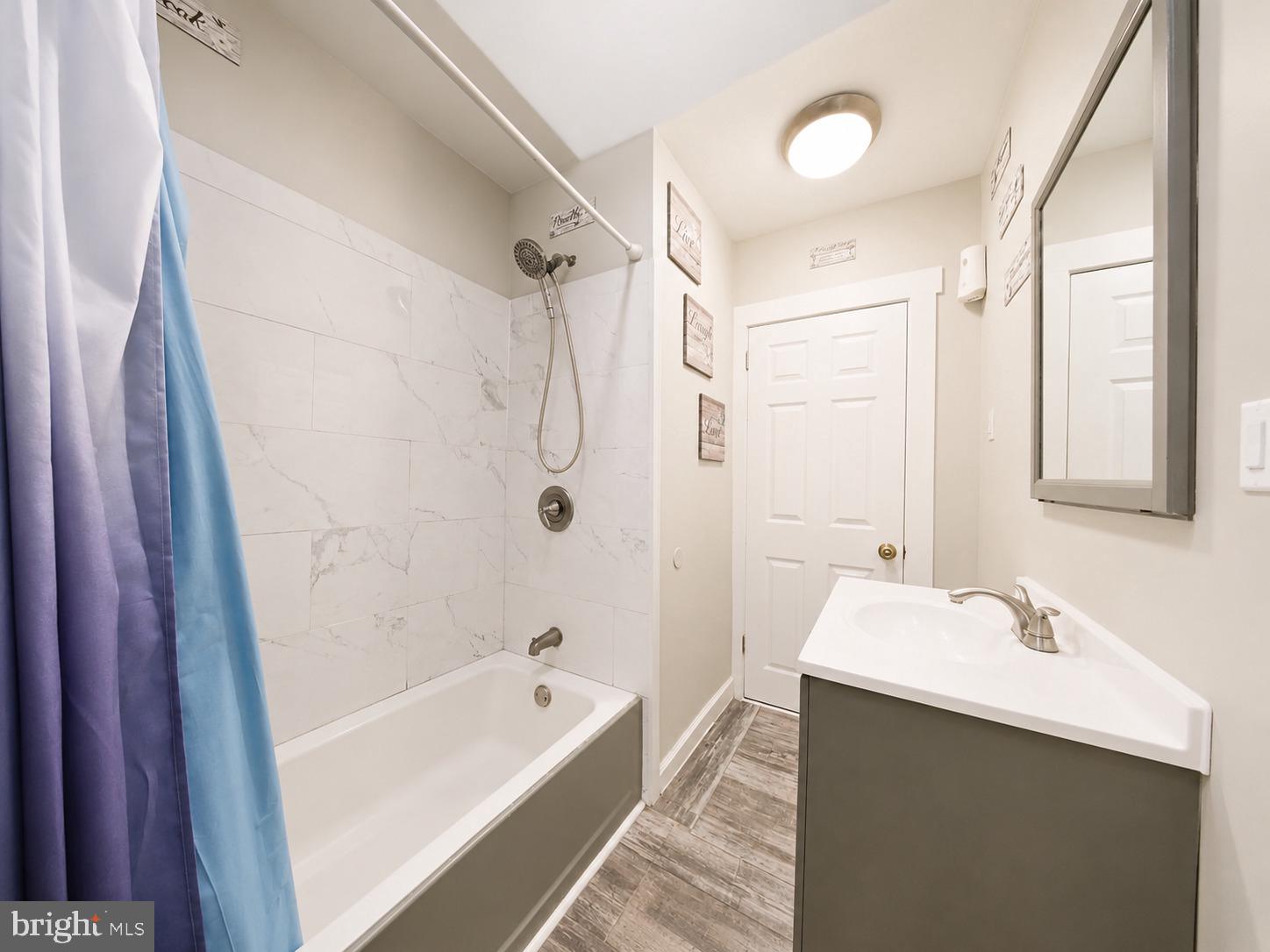 FRANKFORD - Residential