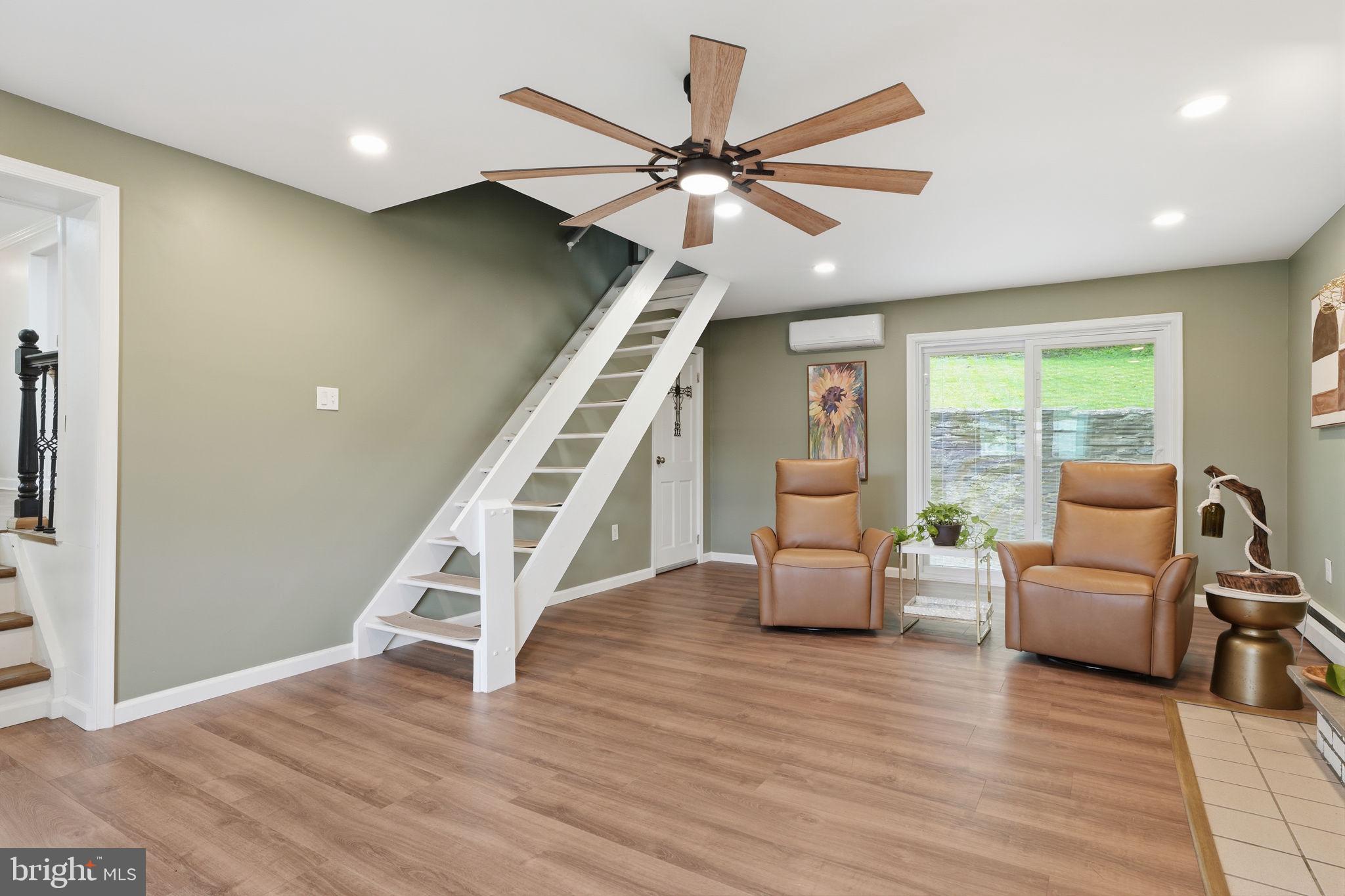 BELMONT HILLS - Residential