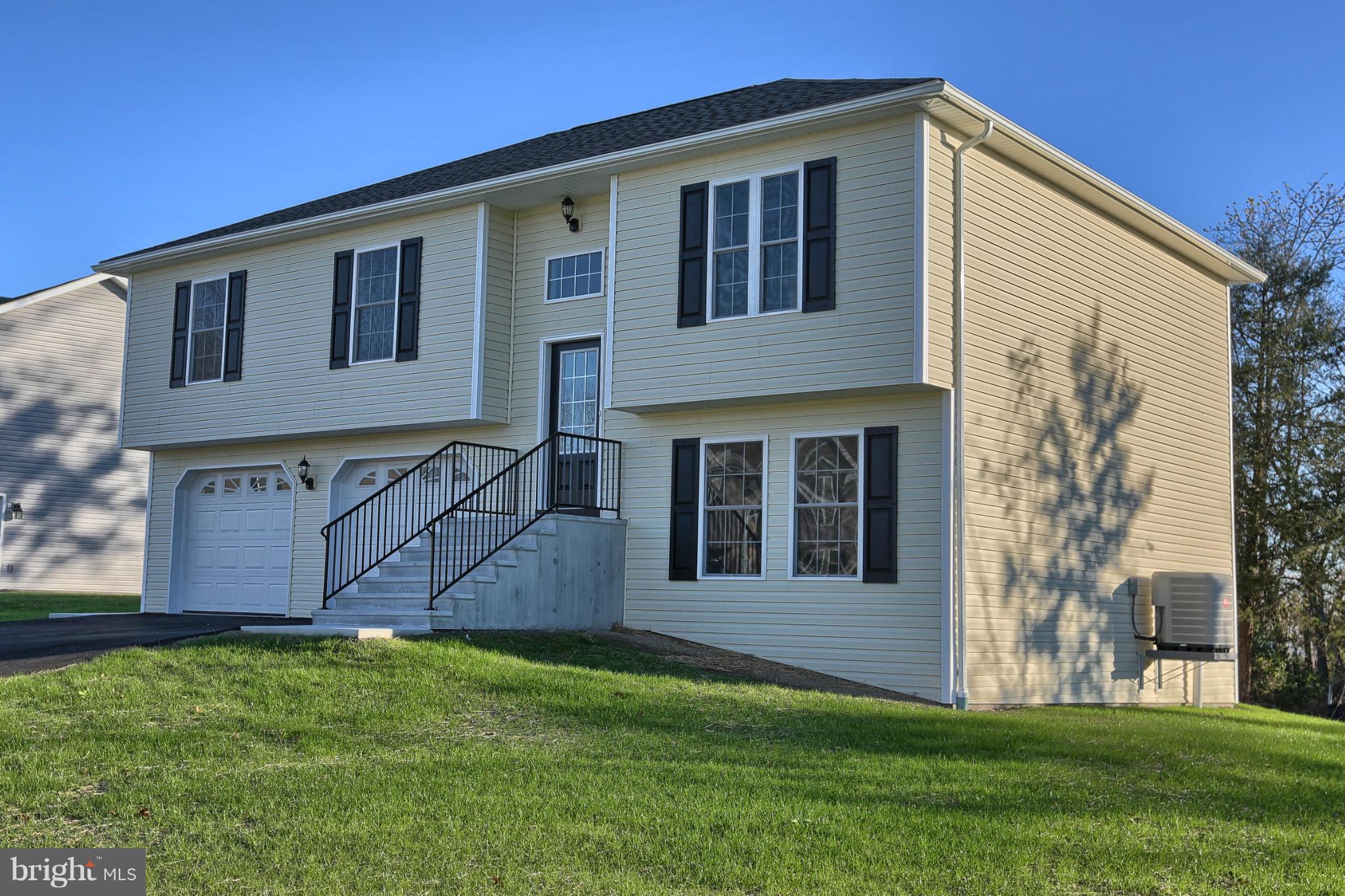 NORTH NEWTON HILLS - Residential