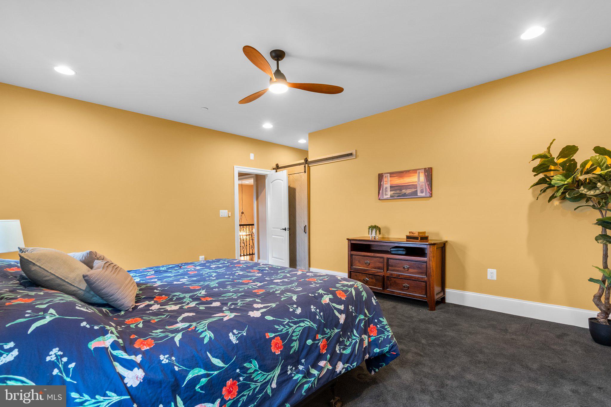 GLEN MILL KNOLLS - Residential